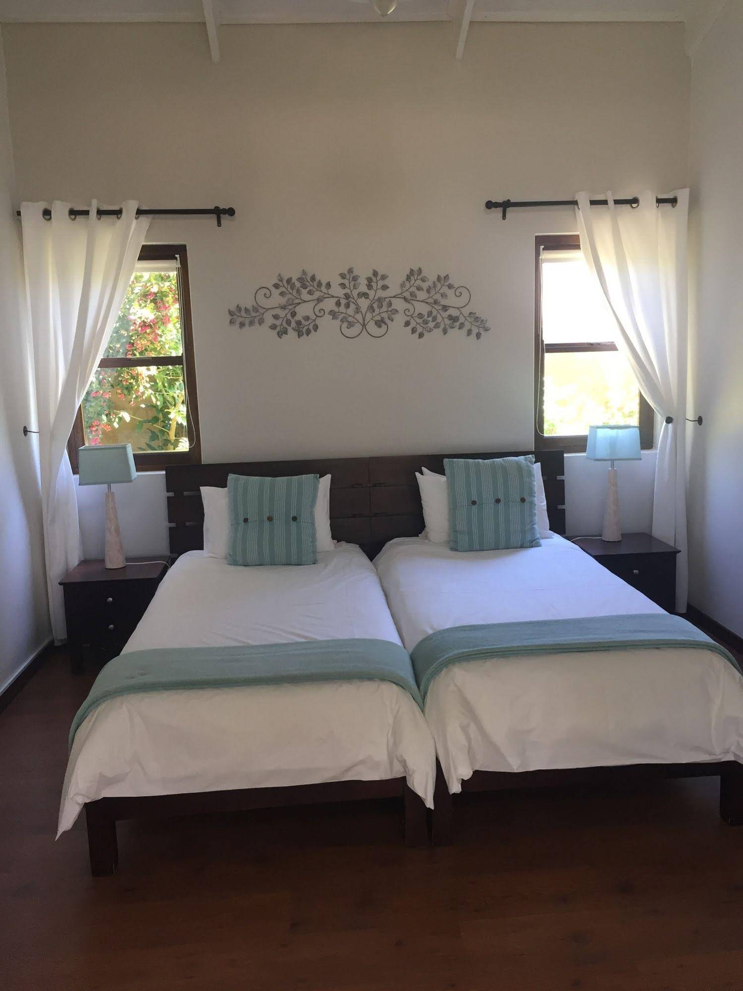 Sixteen Guest House on Main