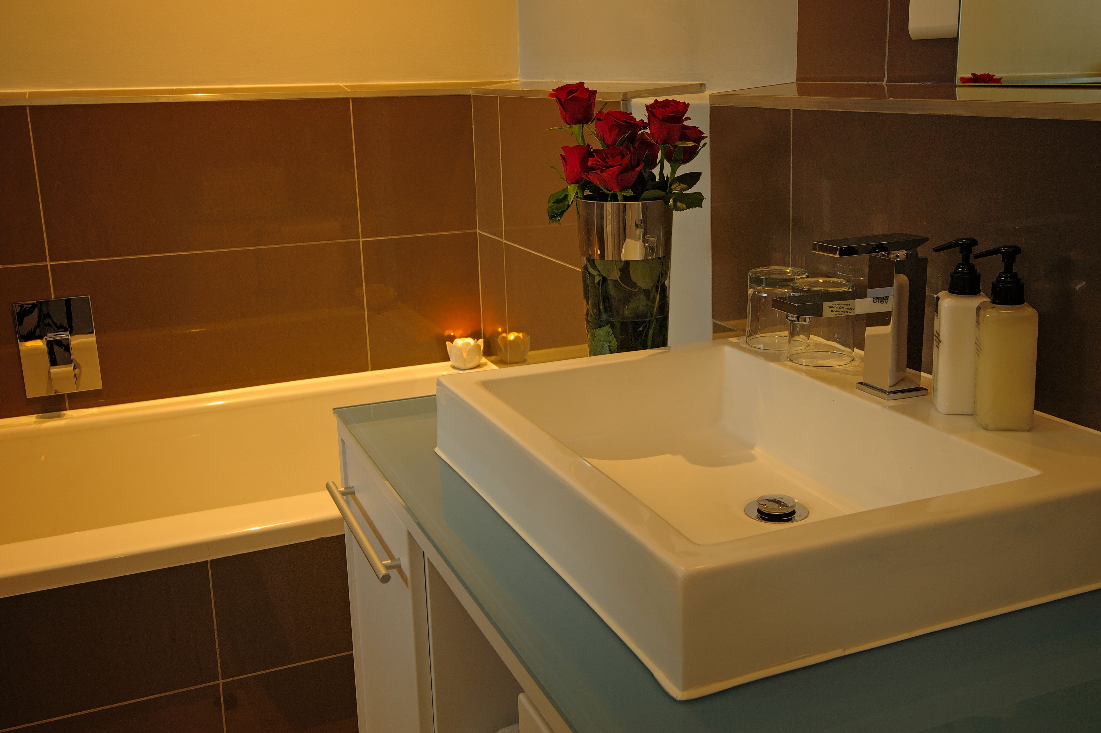 Whale Coast All-Suite Hotel