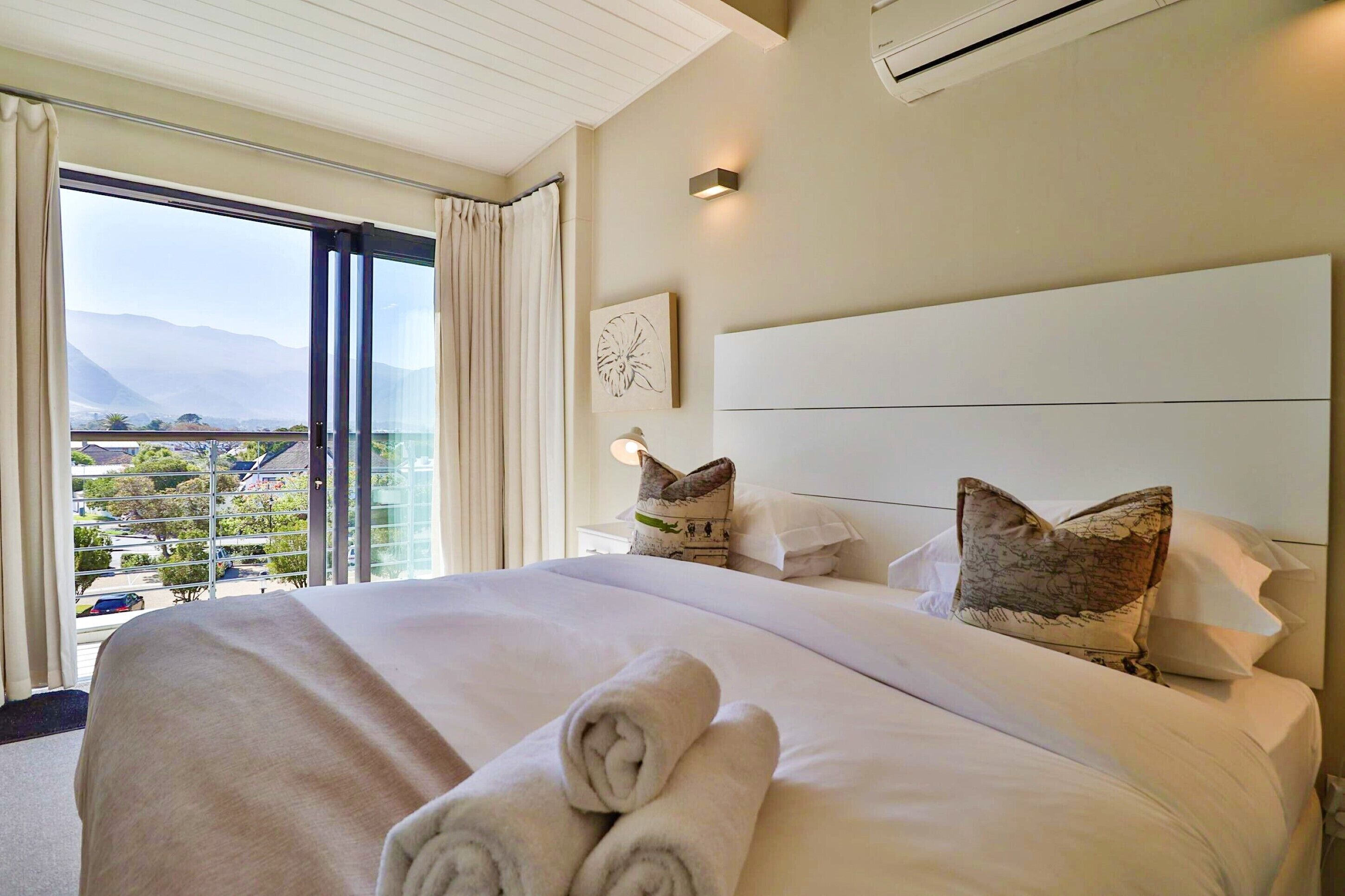 Whale Coast All-Suite Hotel