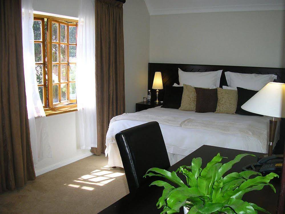 Cotswold House