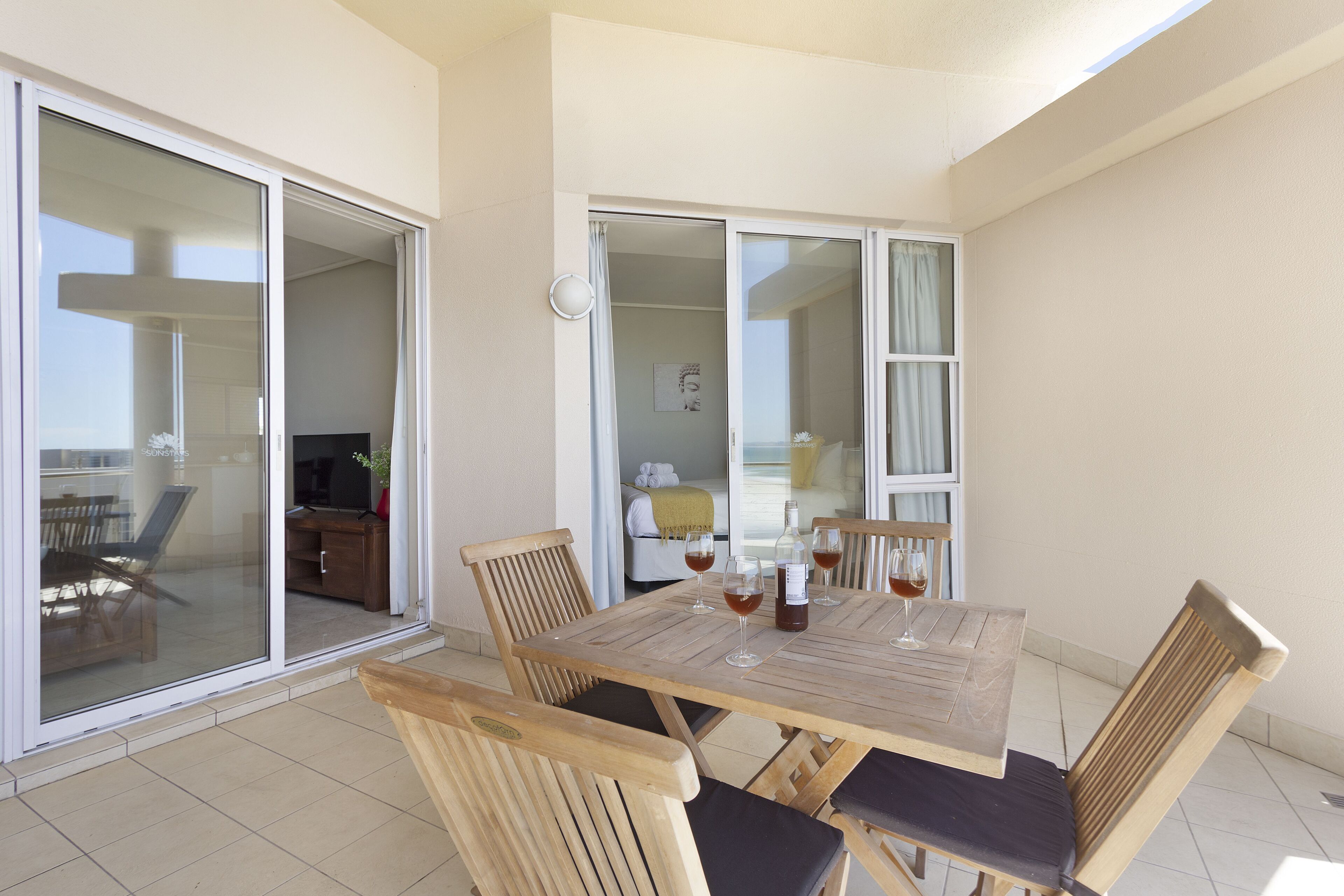 Lagoon Beach by Host Agents