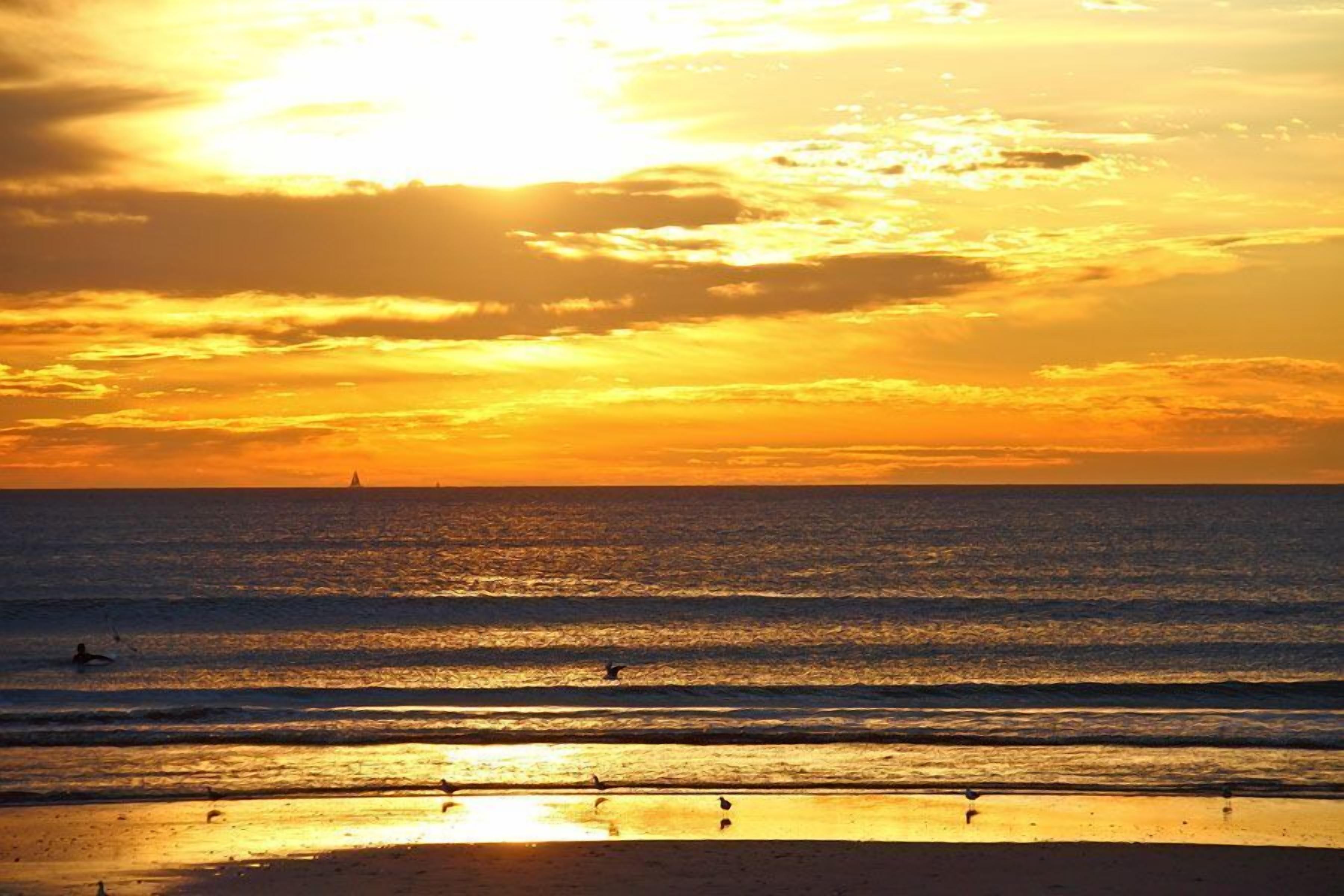 Lagoon Beach by Host Agents