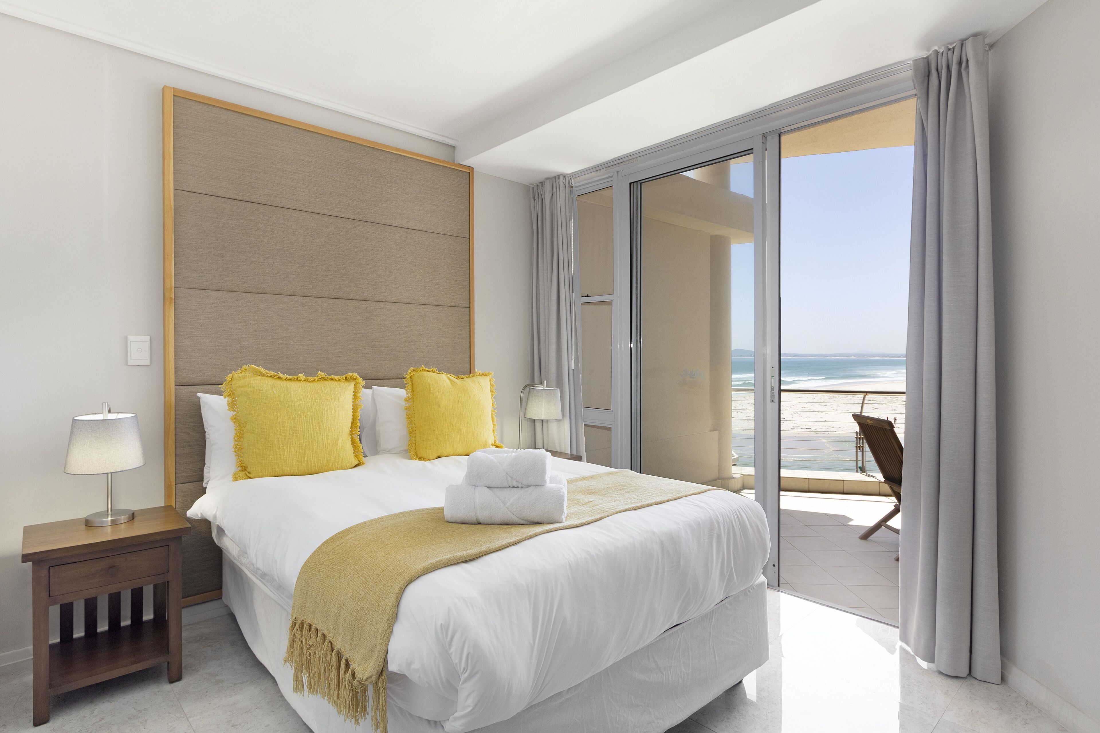 Lagoon Beach by Host Agents