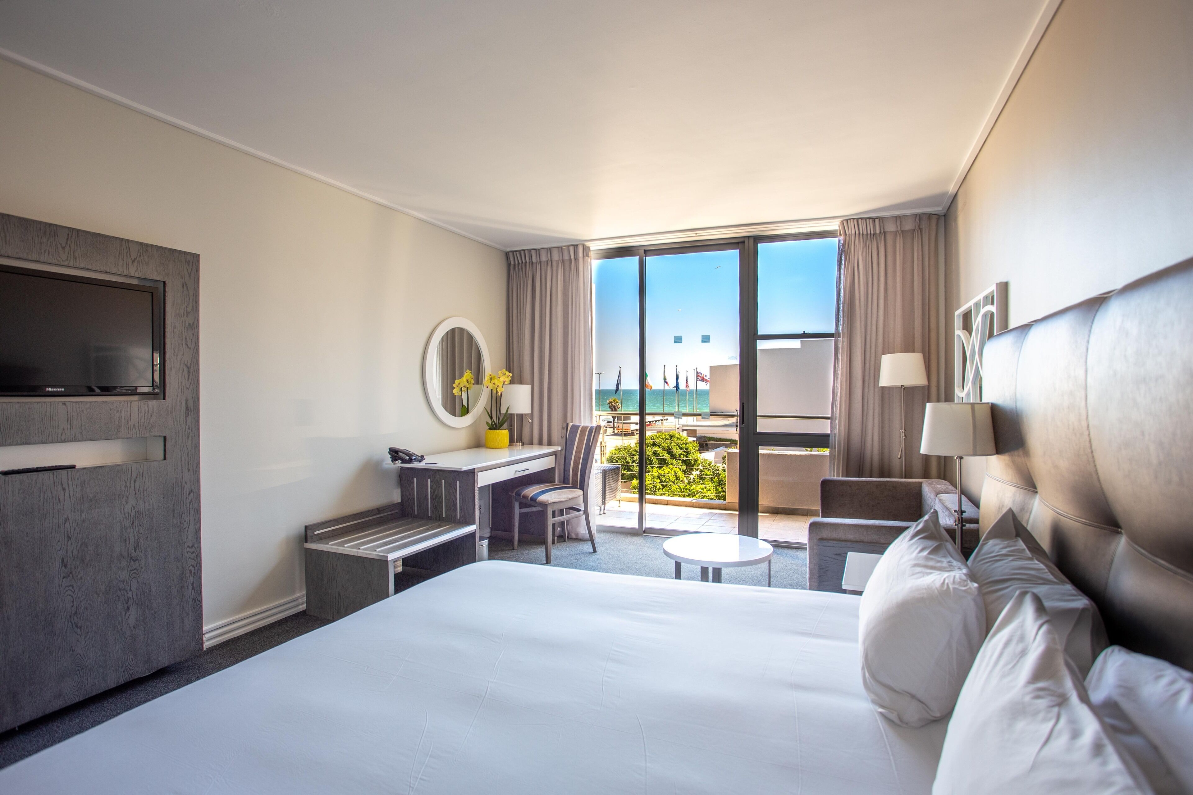 Lagoon Beach Hotel & Spa