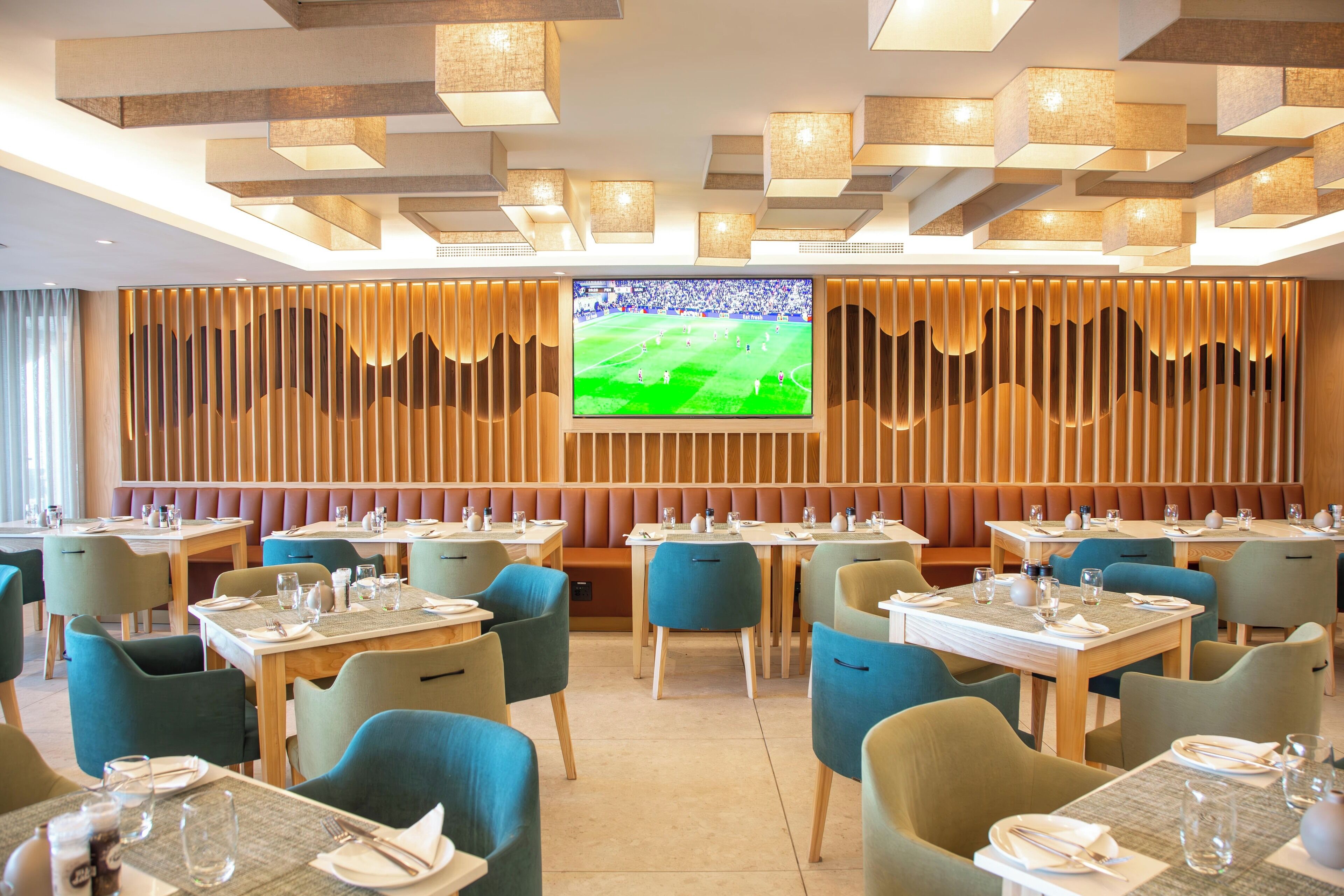 Lagoon Beach Hotel & Spa