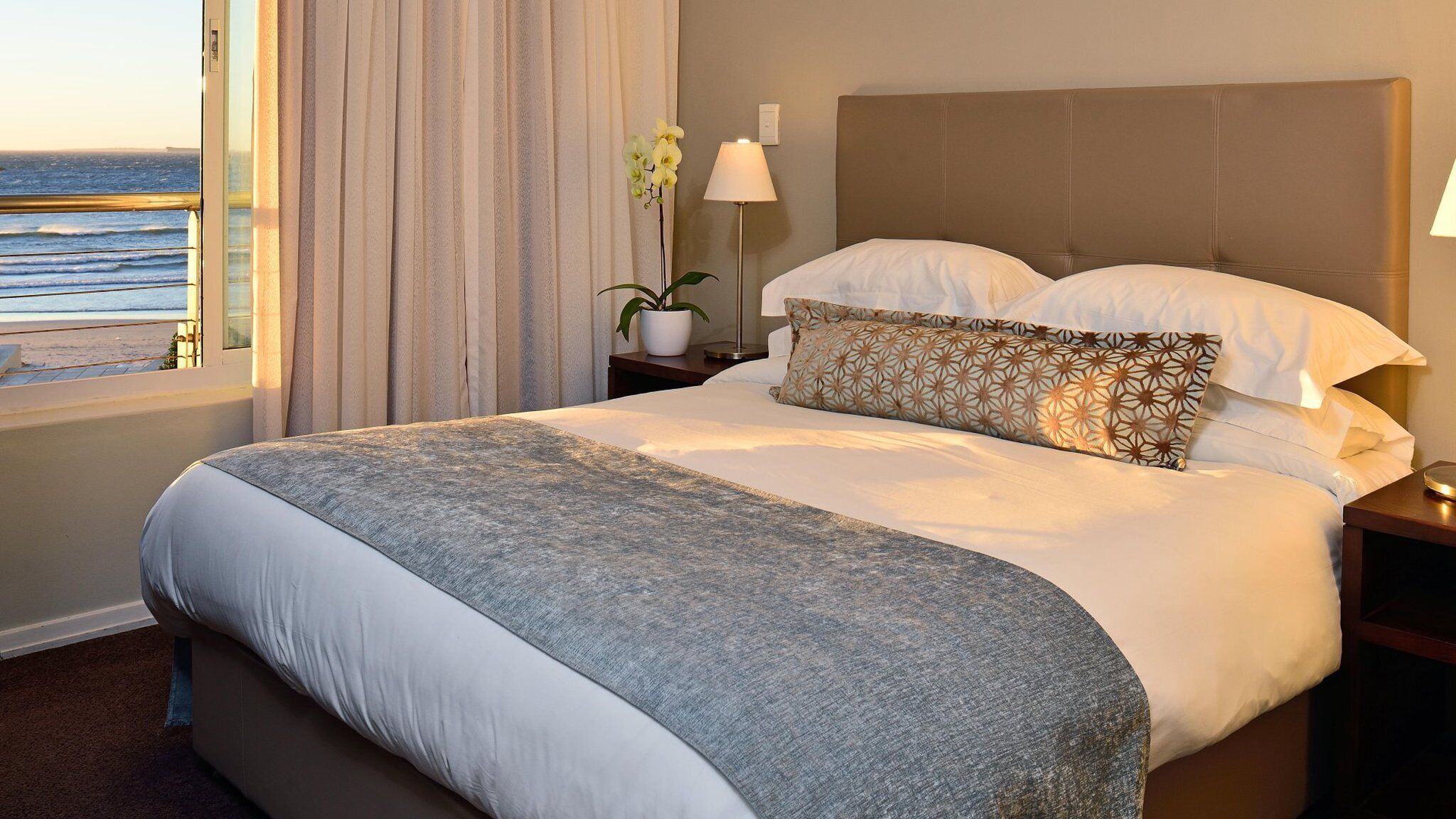 Lagoon Beach Hotel & Spa