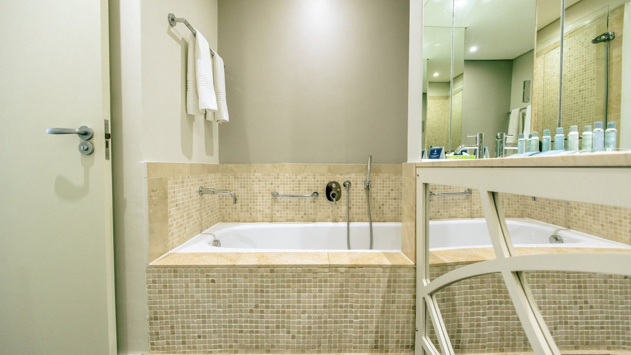 Lagoon Beach Hotel & Spa