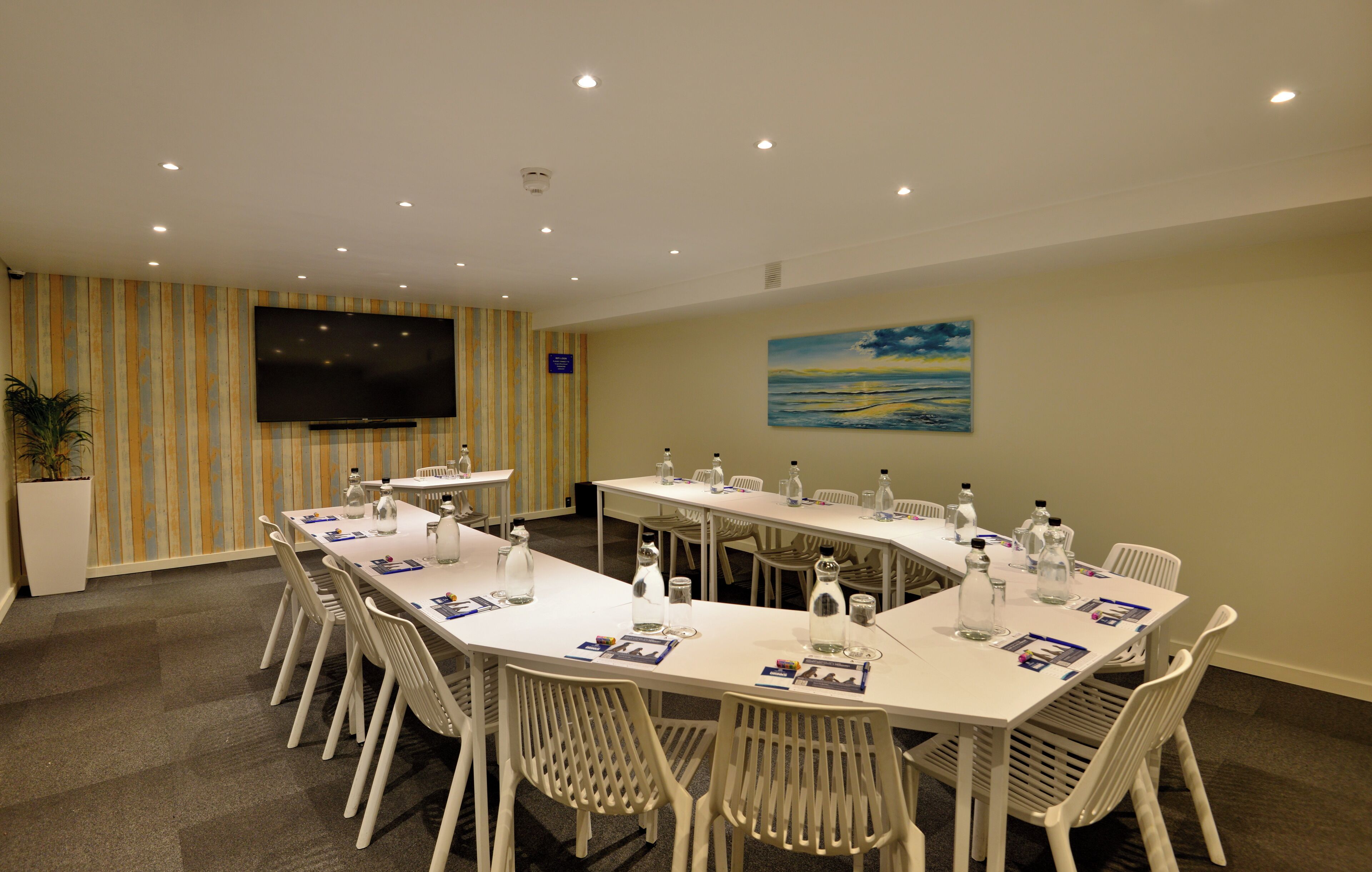 Lagoon Beach Hotel & Spa