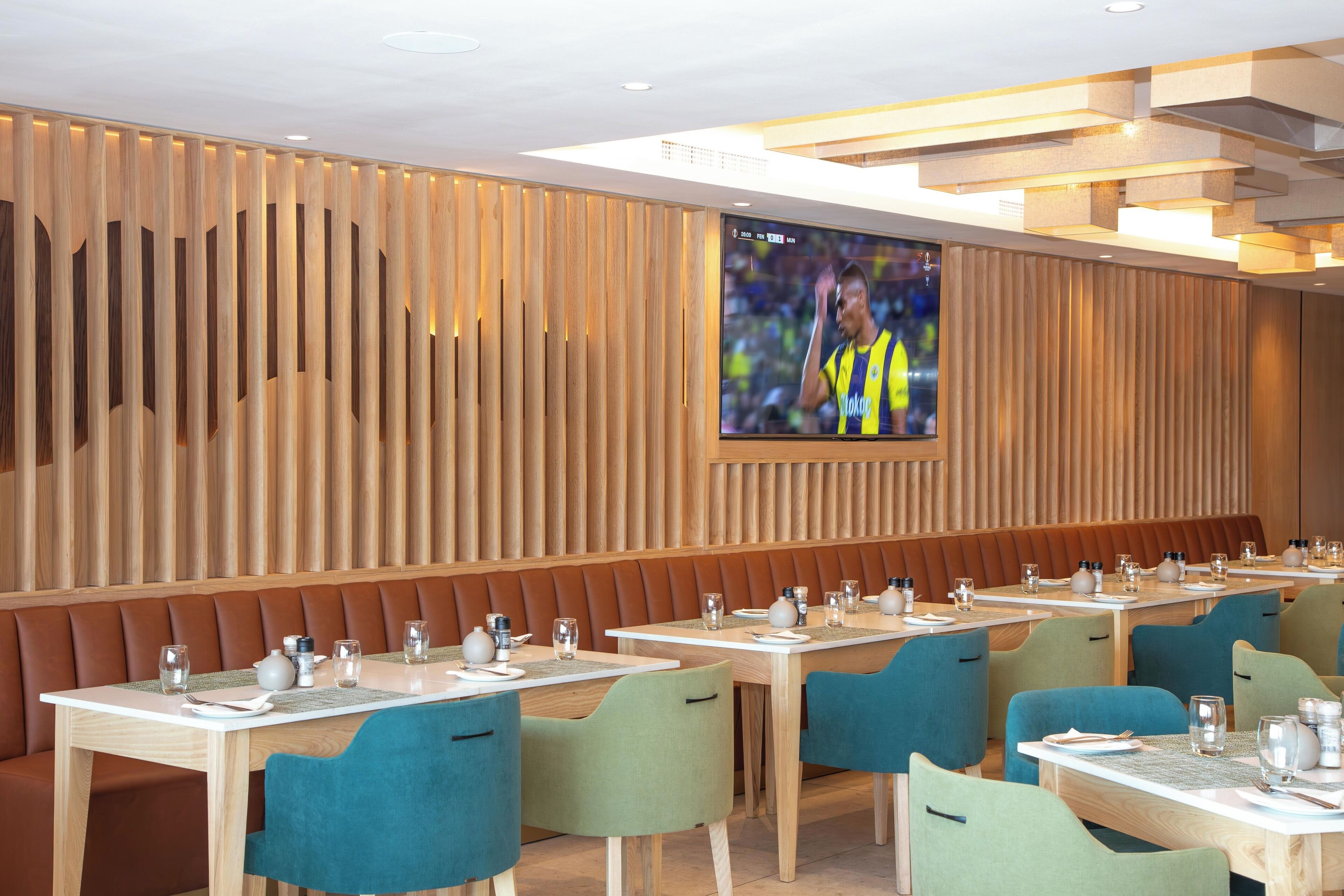 Lagoon Beach Hotel & Spa