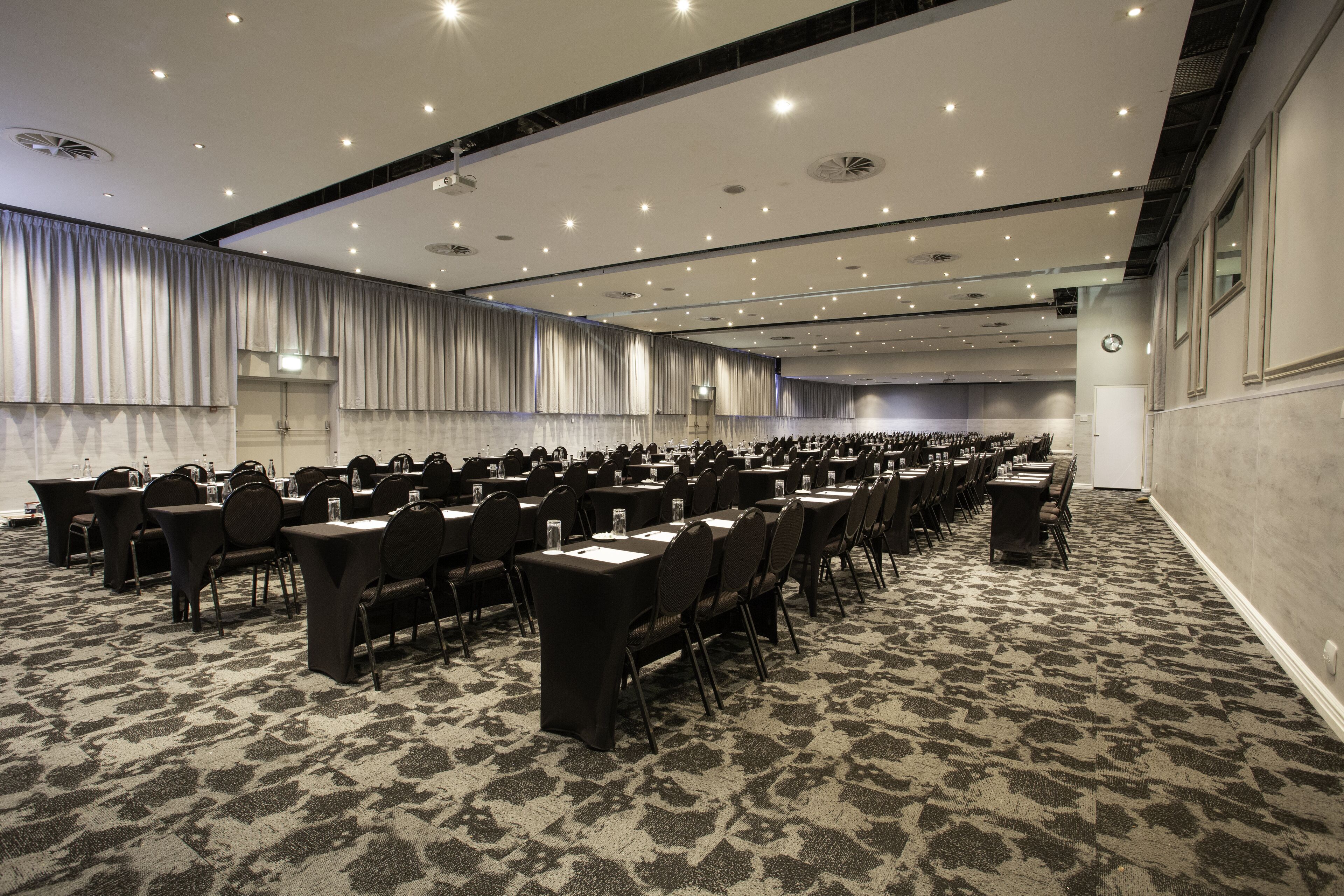 Lagoon Beach Hotel & Spa