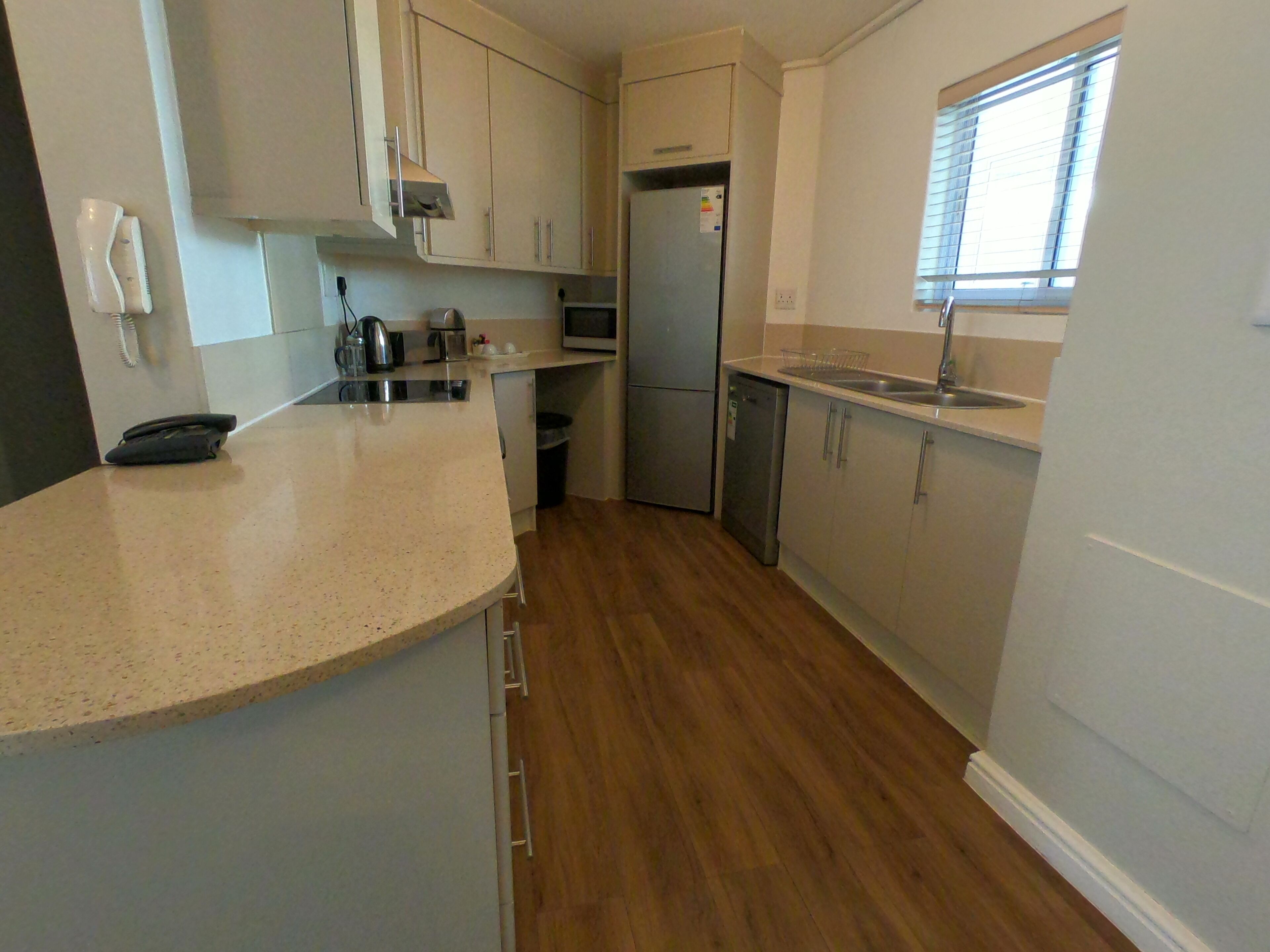 Lagoon Beach Hotel Apartments