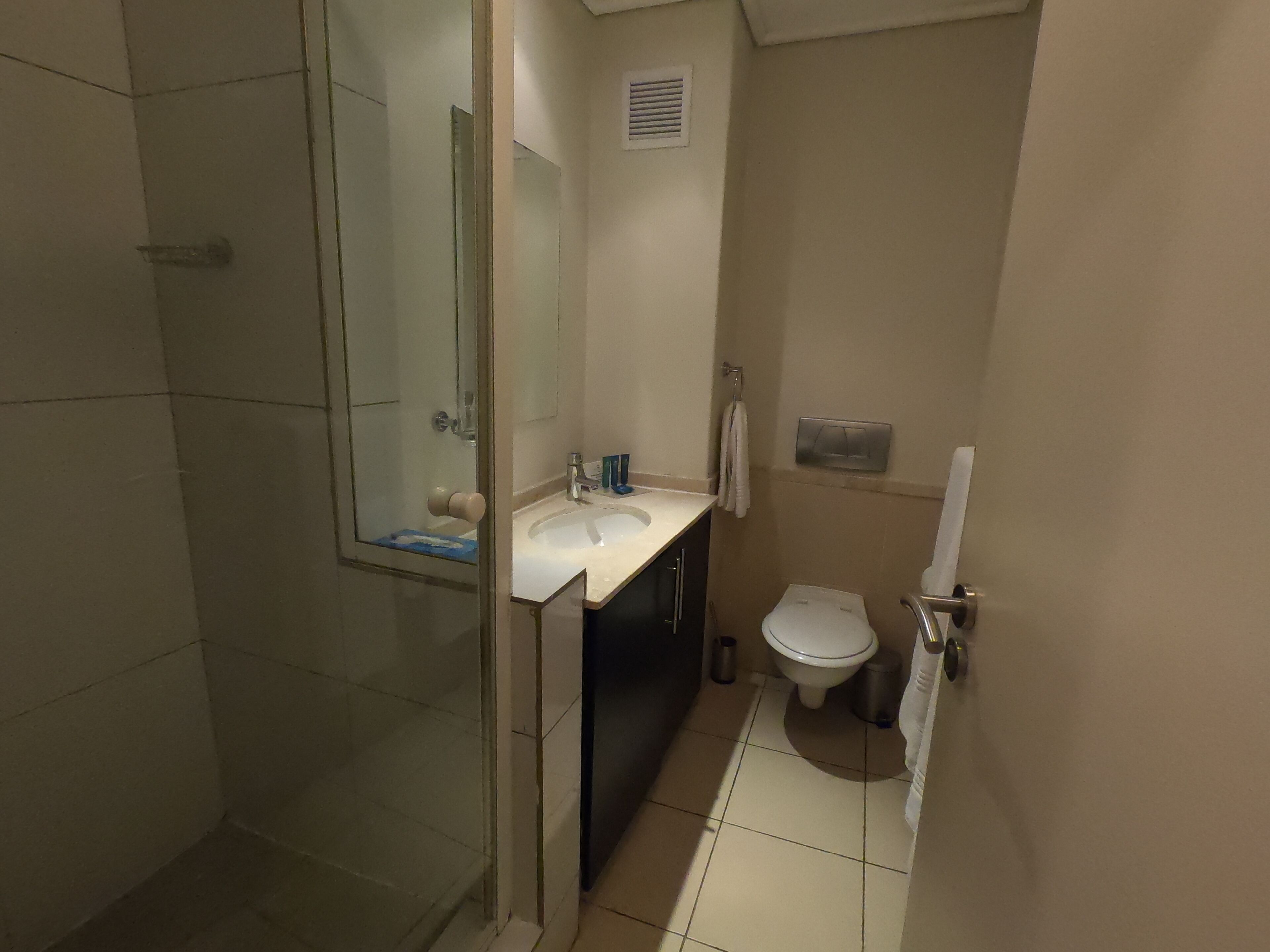 Lagoon Beach Hotel Apartments