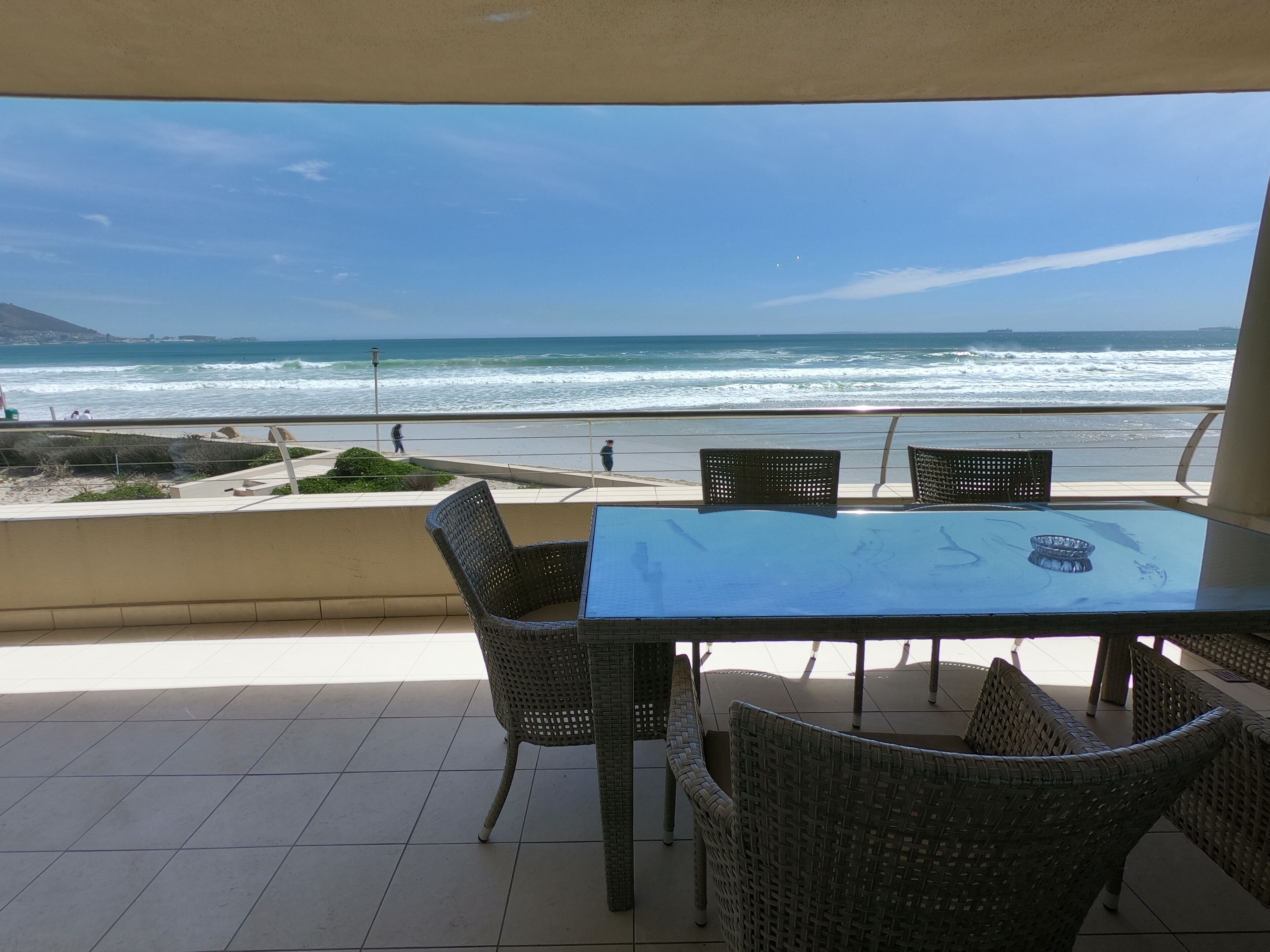 Lagoon Beach Hotel Apartments