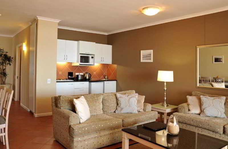 Leisure Bay Luxury Suites