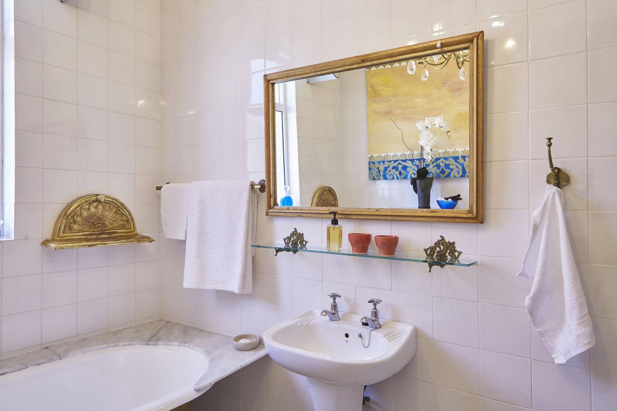 Bella Ev Guest House