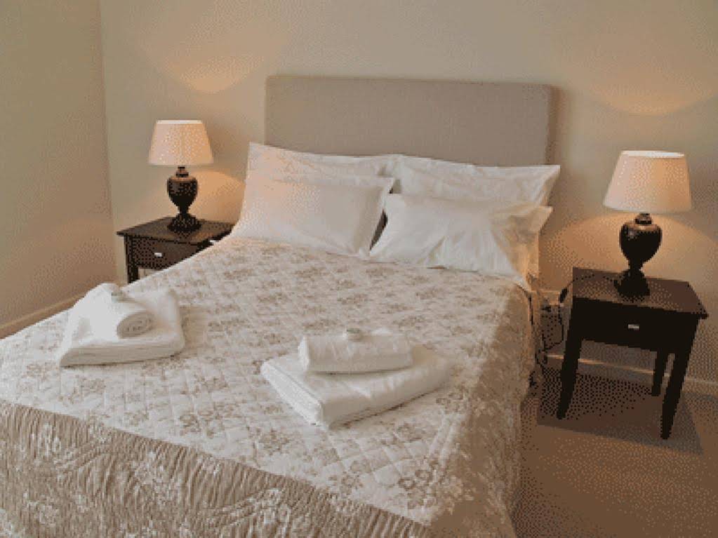 Whale Watchers Luxury Self-Catering Accommodation At Muizenberg Beach