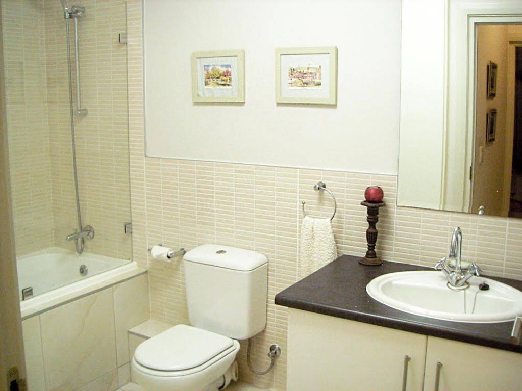 Whale Watchers Luxury Self-Catering Accommodation At Muizenberg Beach