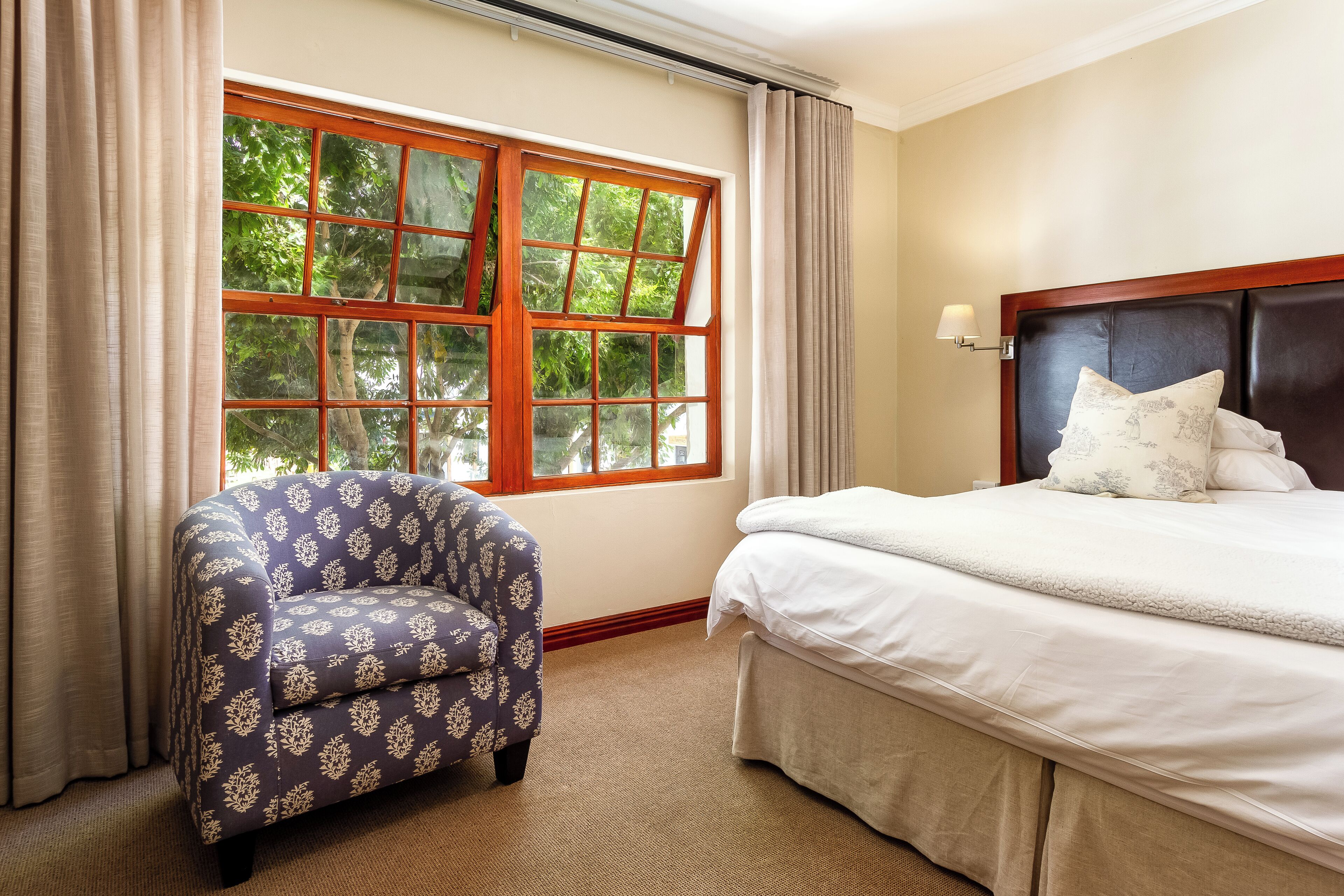 Noordhoek Village Hotel