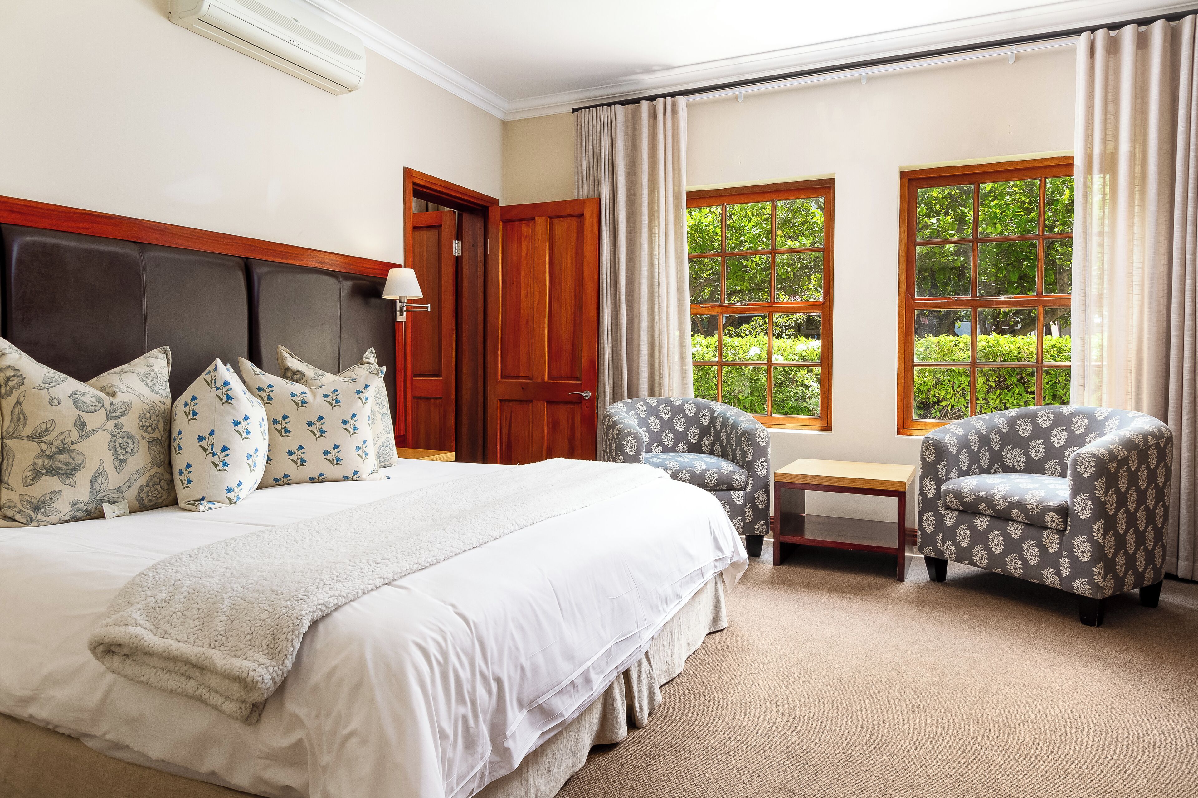 Noordhoek Village Hotel