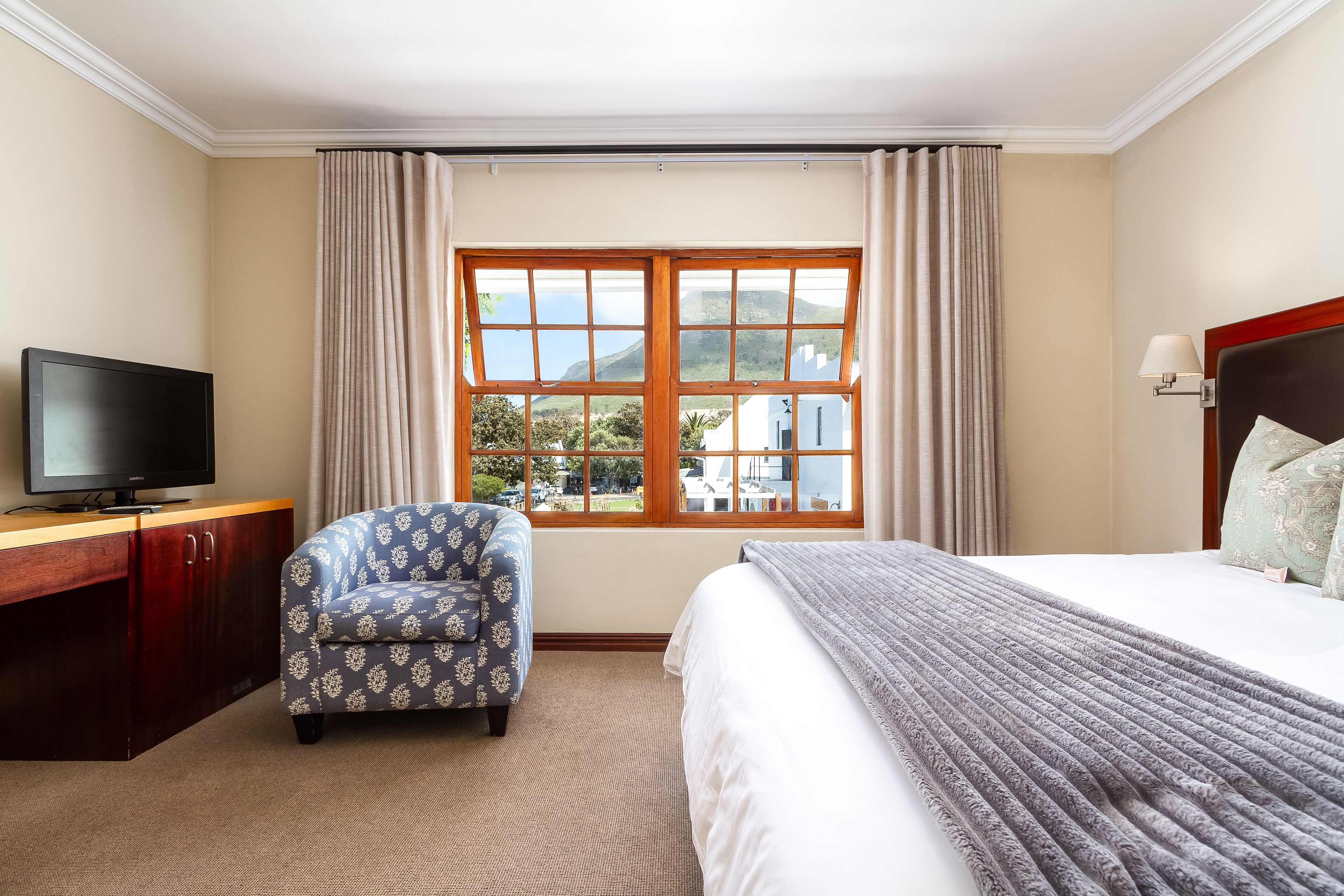 Noordhoek Village Hotel