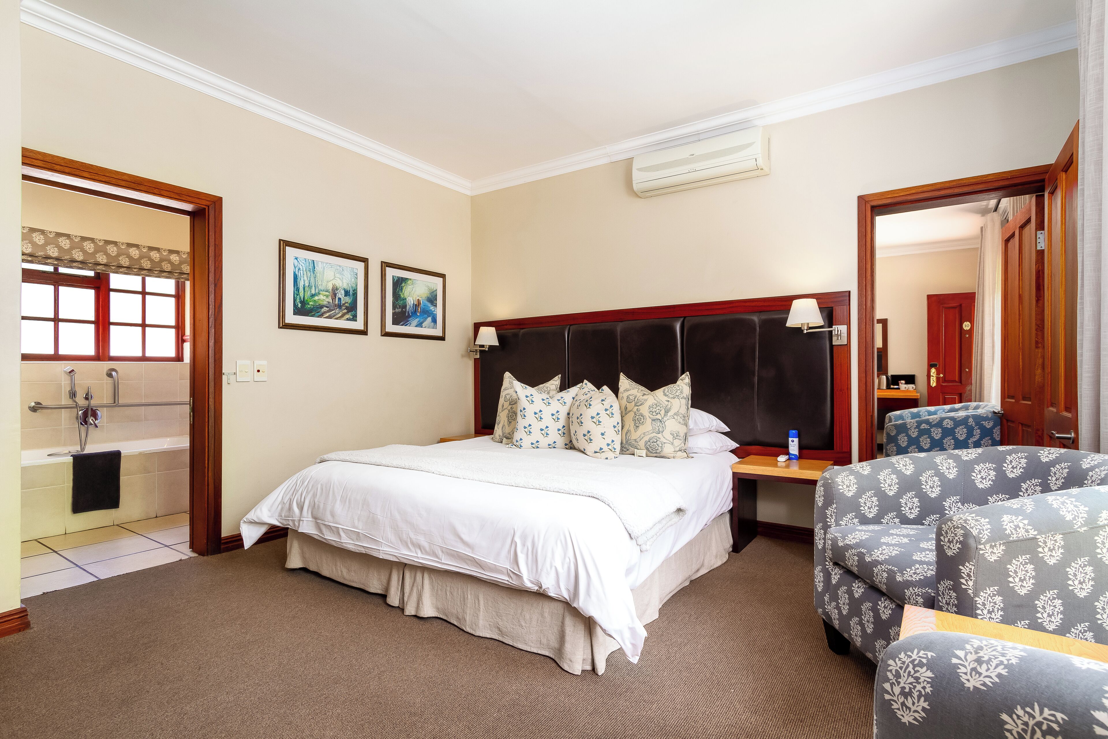 Noordhoek Village Hotel