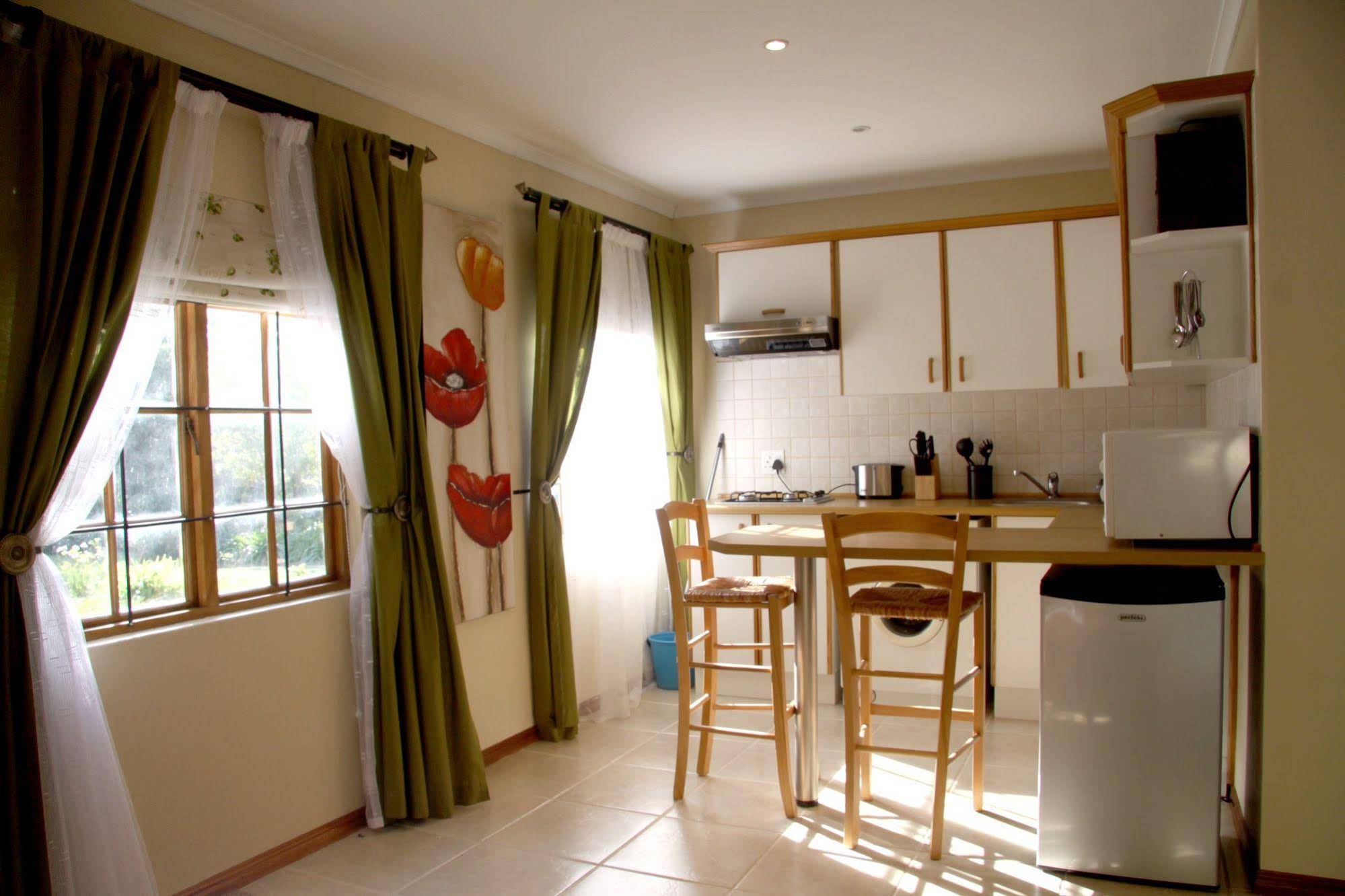 Calais Wine Estate Guesthouse