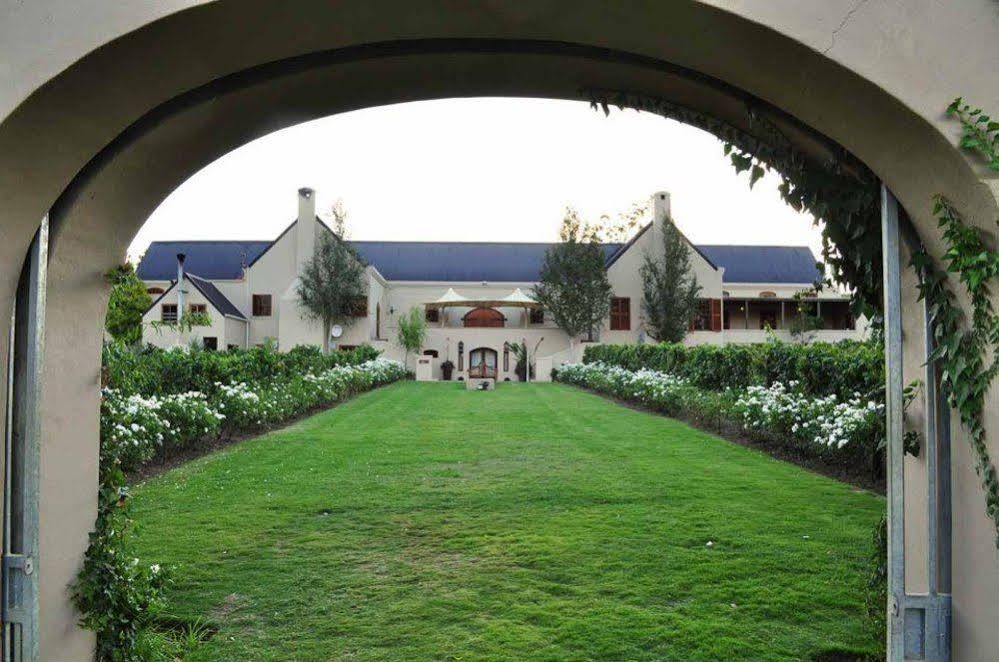 Le Bac Estates