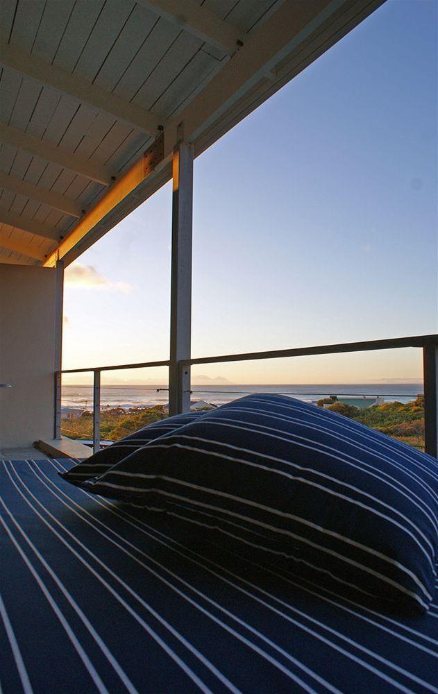 Moonstruck on Pringle Bay Guesthouse