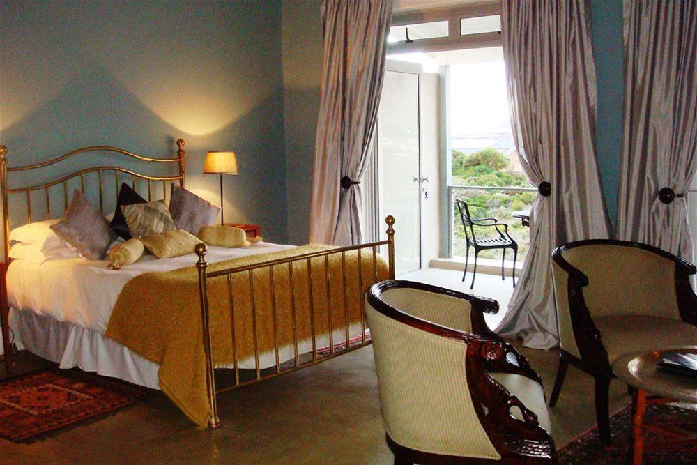 Moonstruck on Pringle Bay Guesthouse