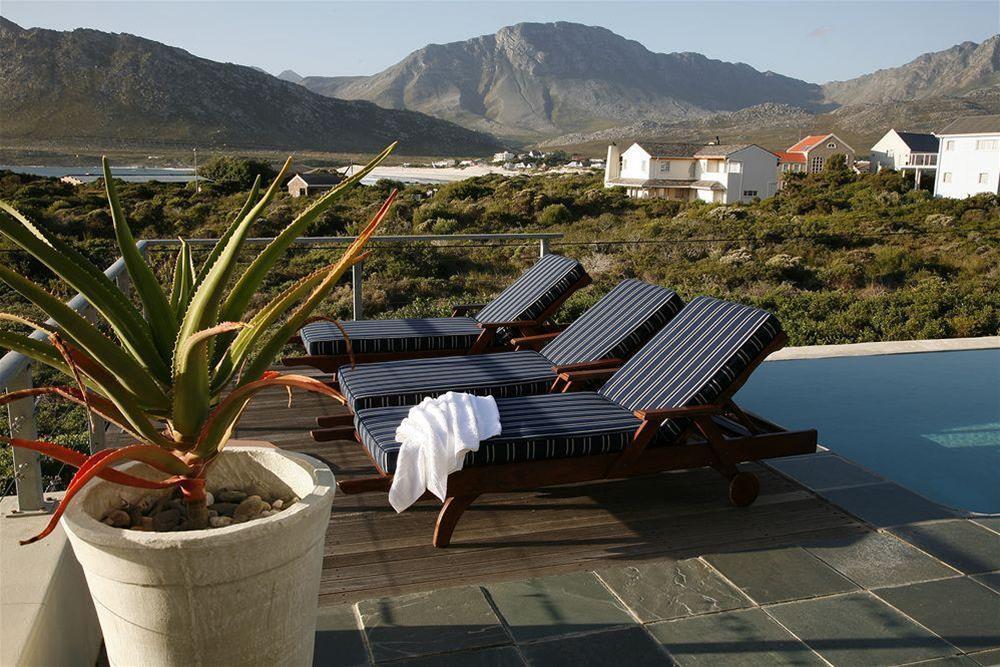 Moonstruck on Pringle Bay Guesthouse