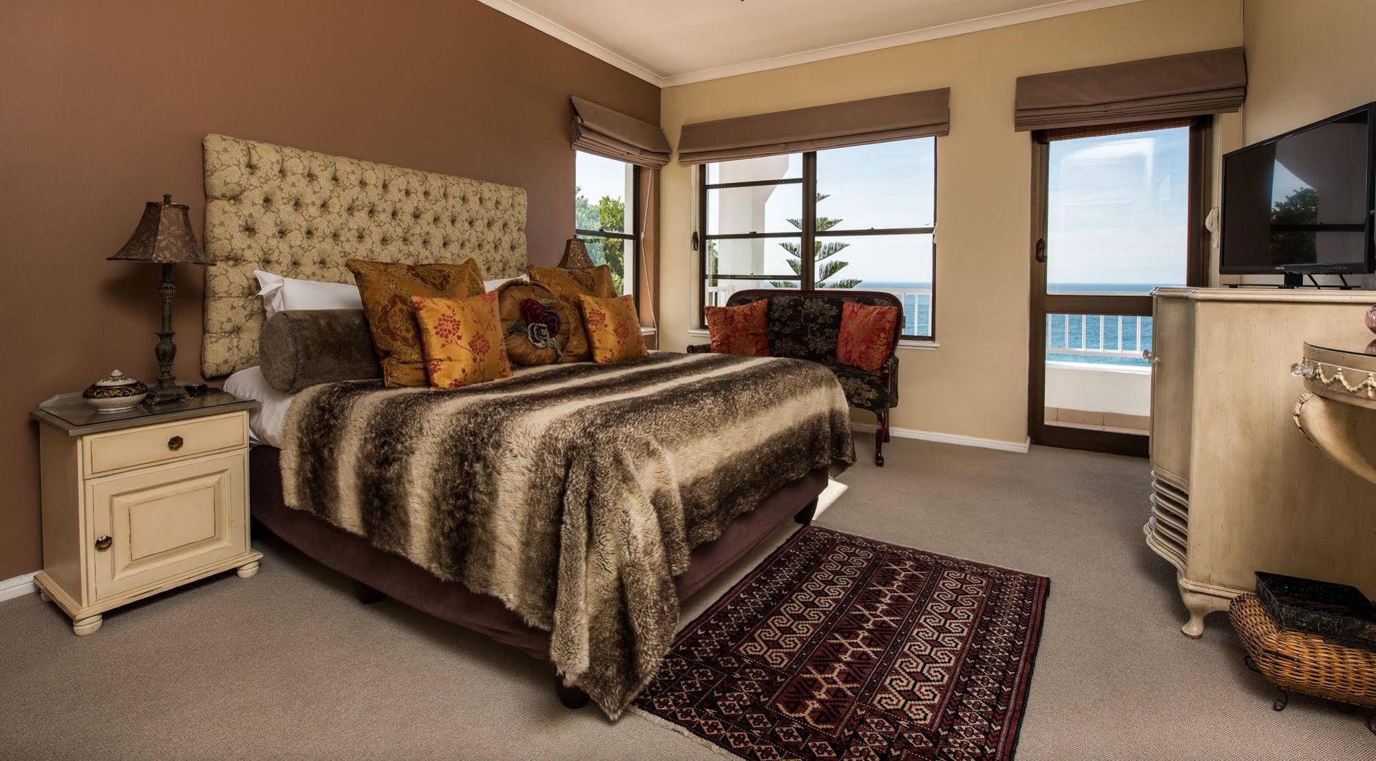 Whale View Manor Guesthouse