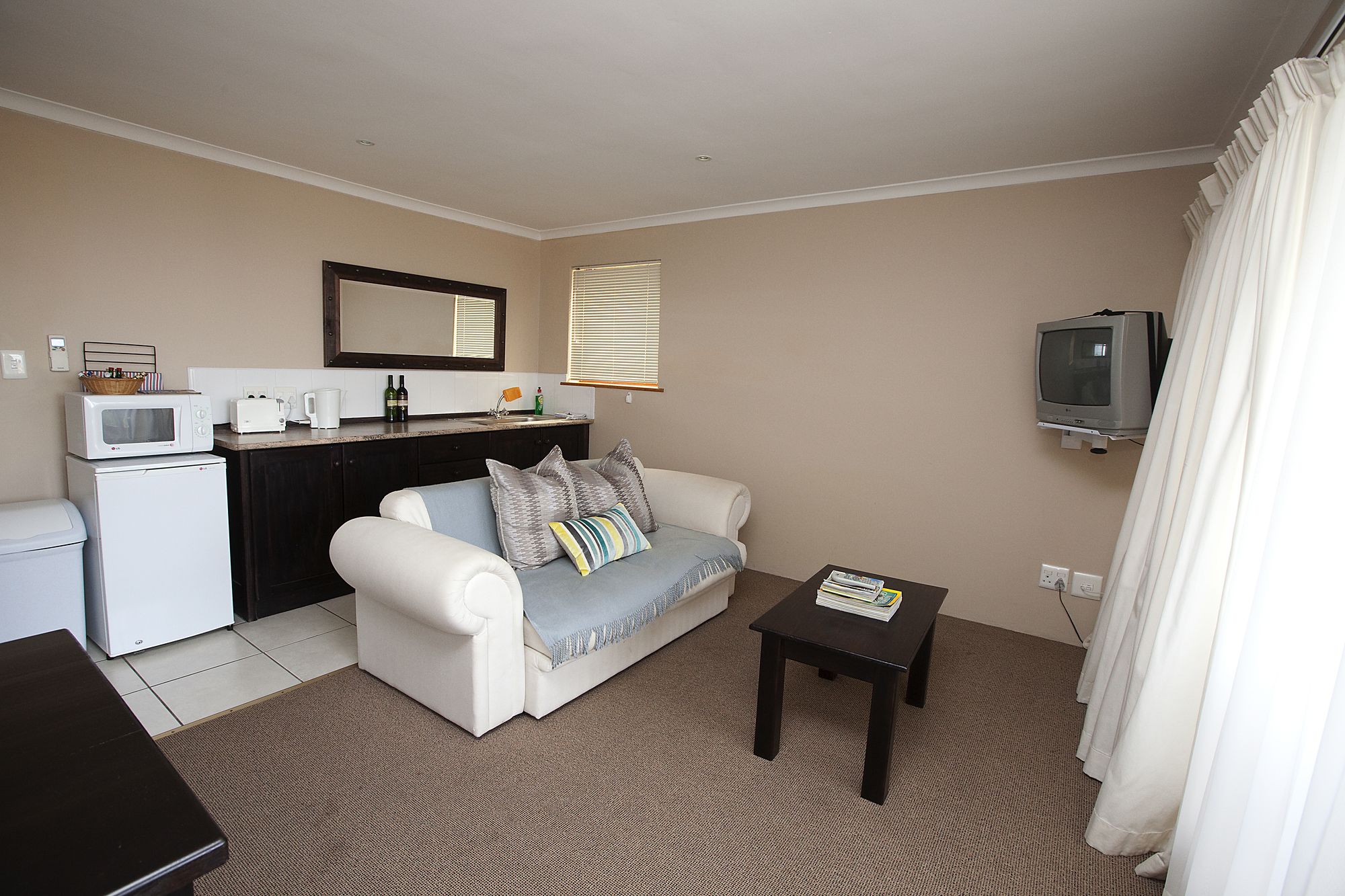 Aqua Vista Guest House