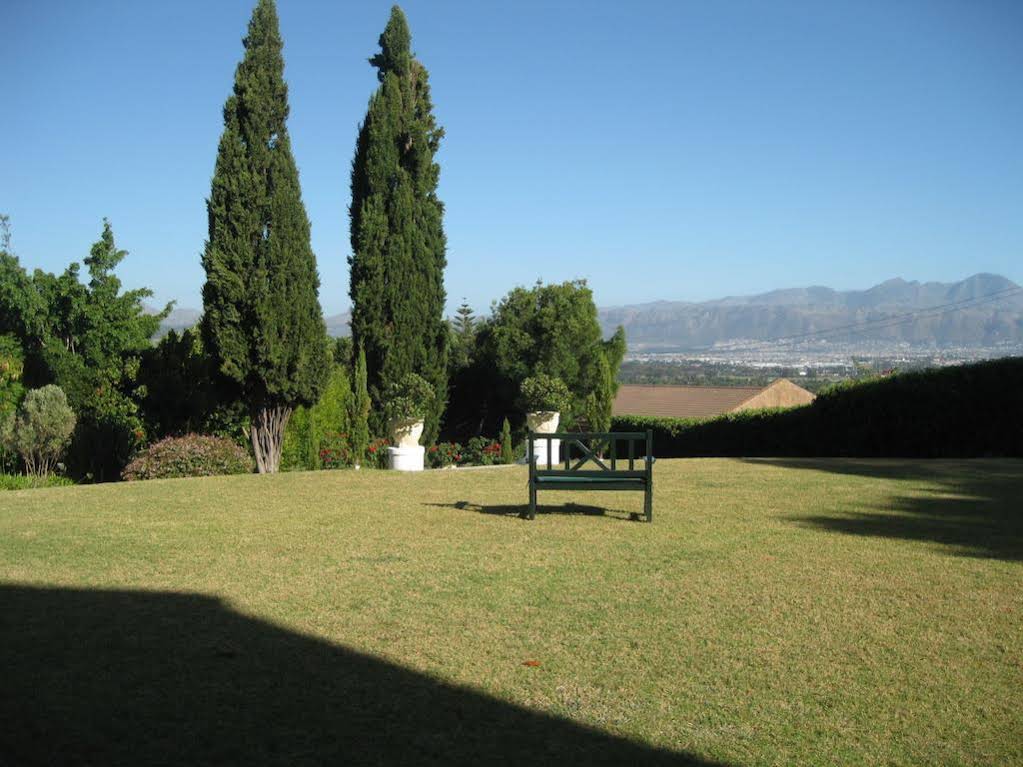 Helderview Hotel & Suites