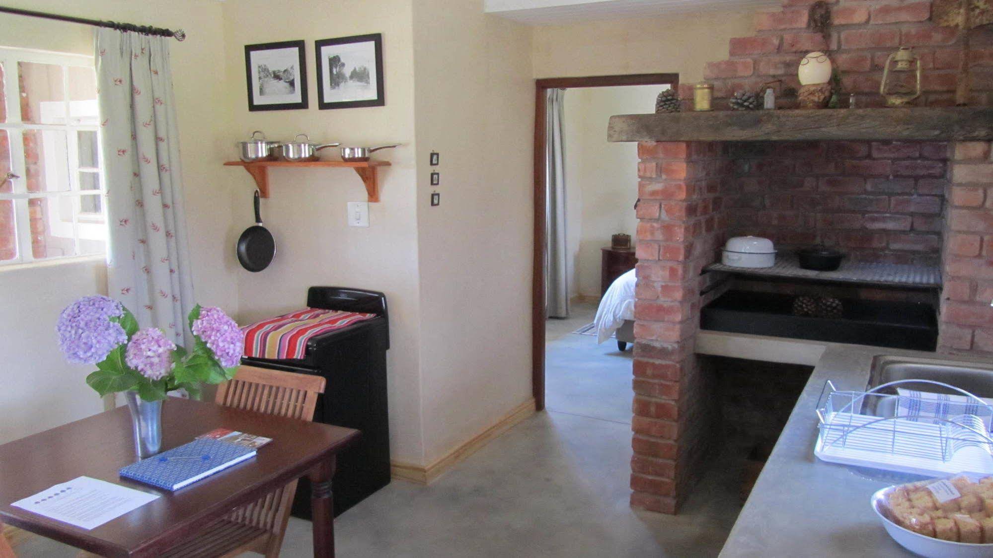 Seven Oaks Vineyard Cottages