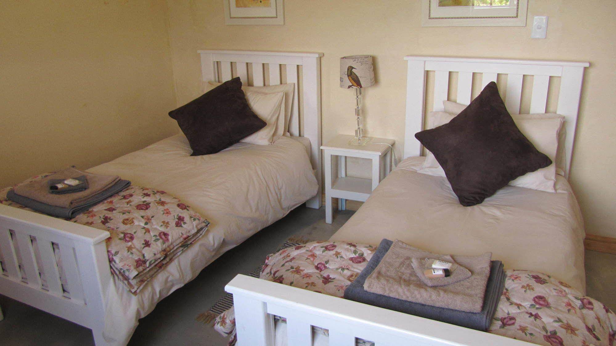 Seven Oaks Vineyard Cottages