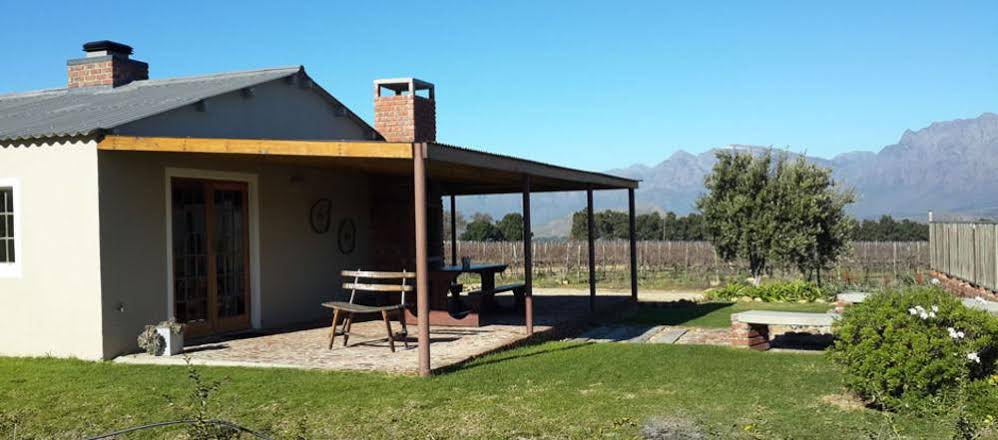 Seven Oaks Vineyard Cottages