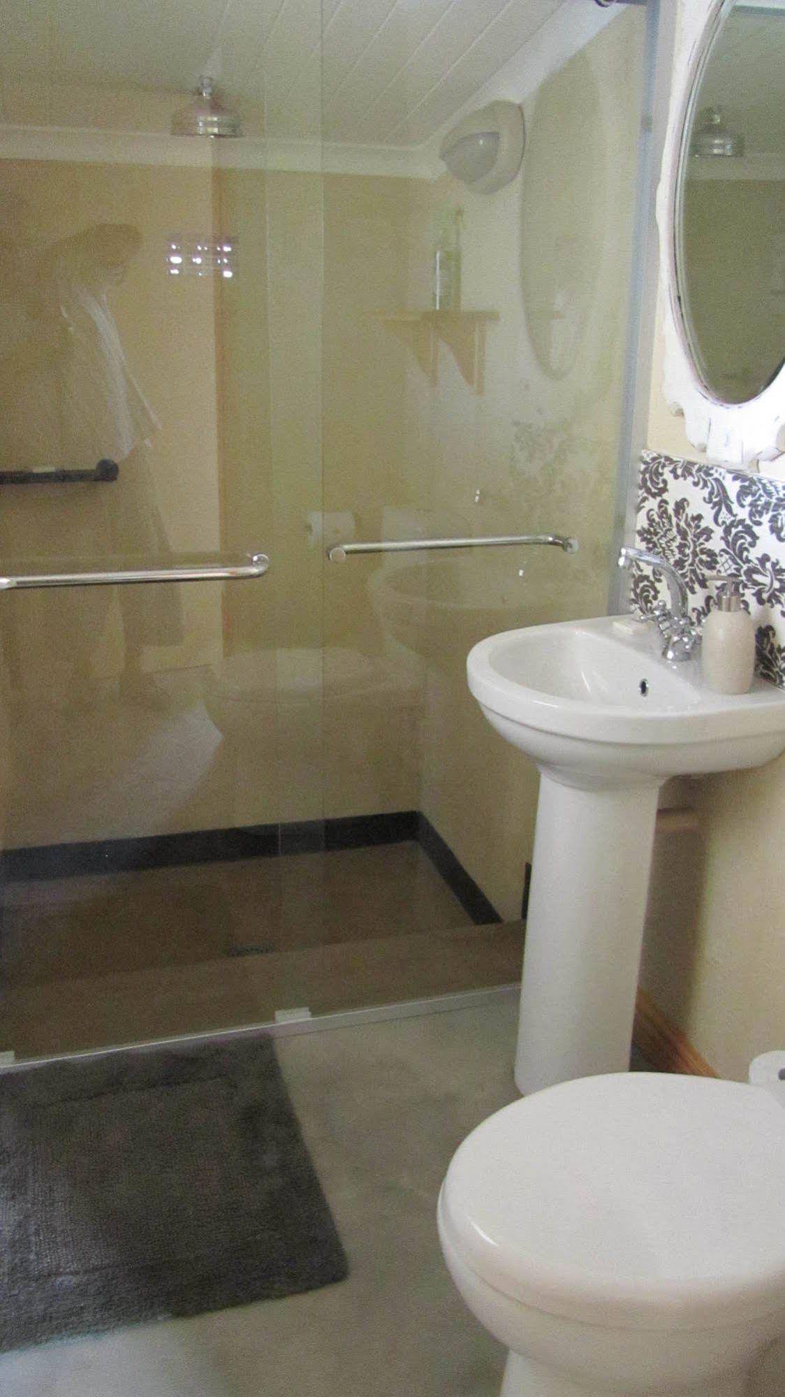 Seven Oaks Vineyard Cottages