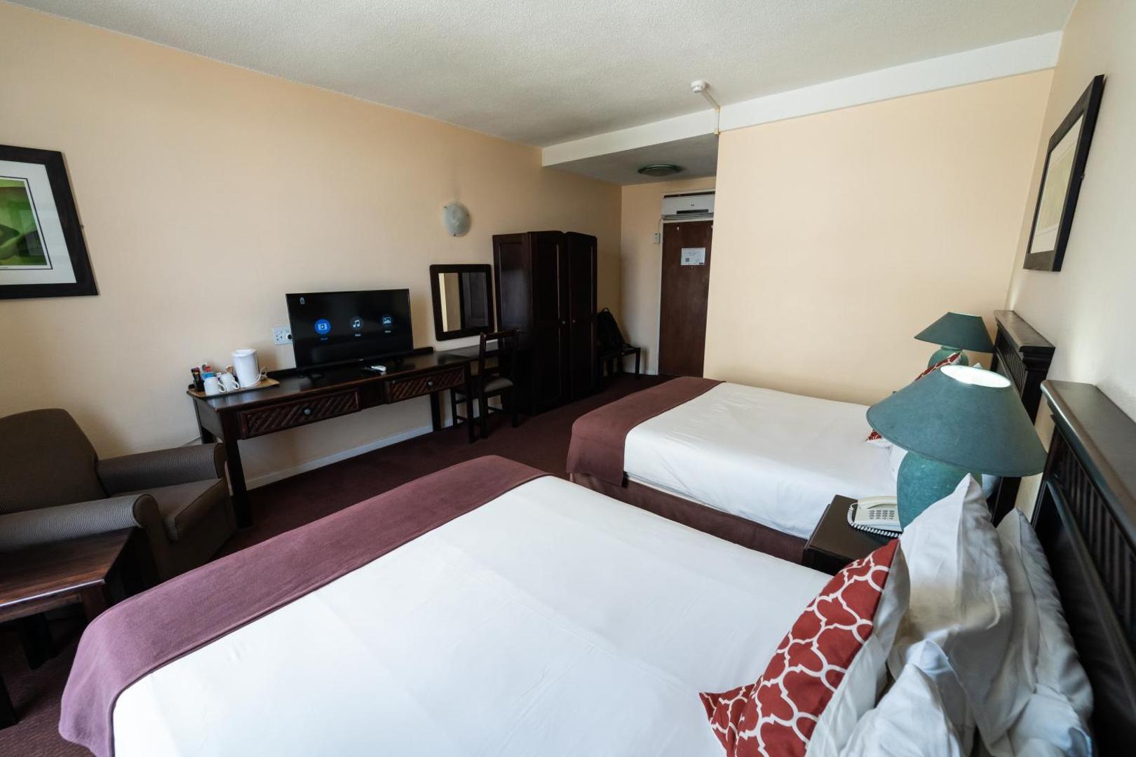 Gooderson Tropicana Hotel