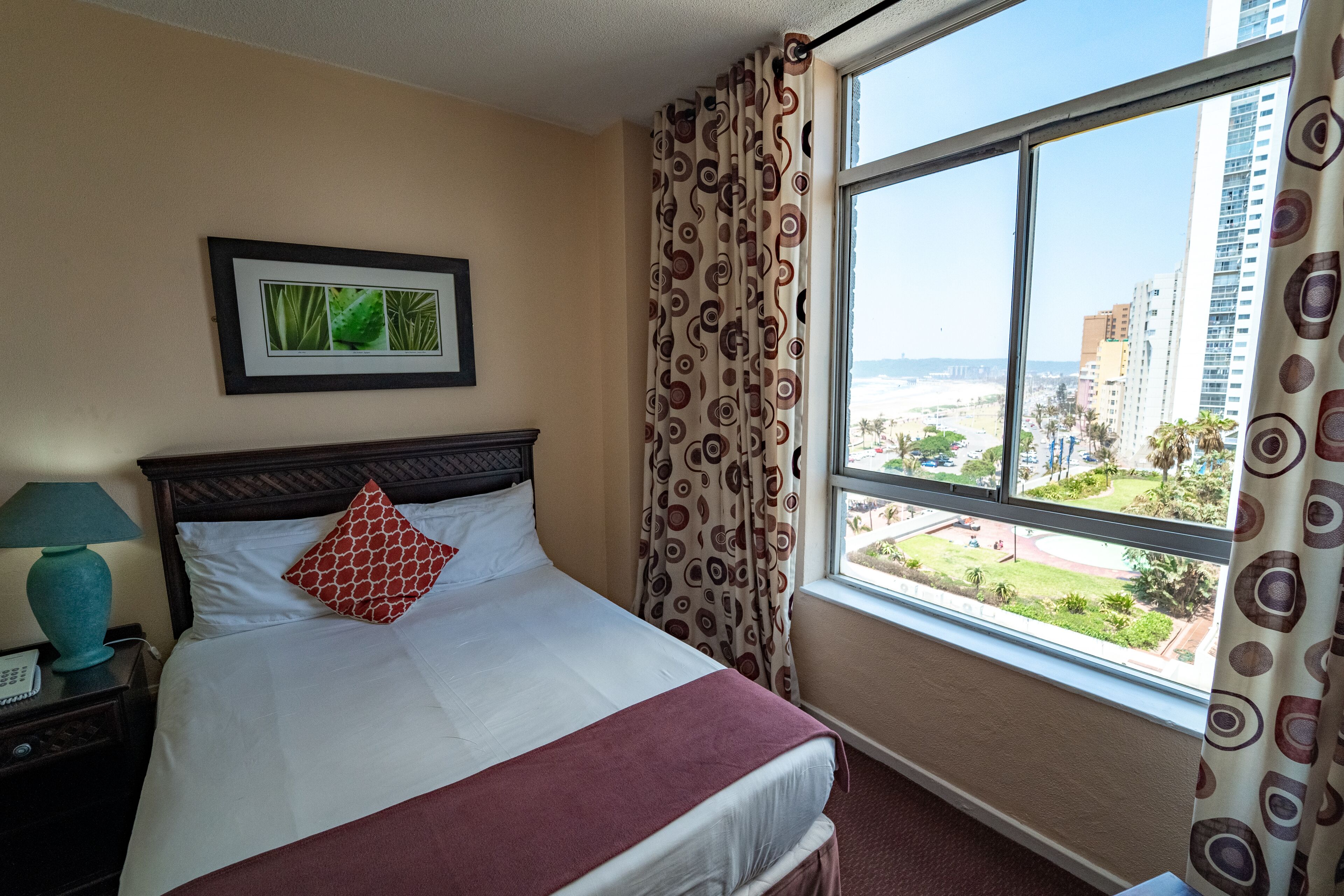 Gooderson Tropicana Hotel