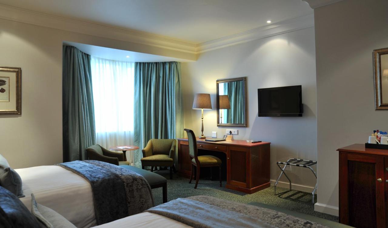 The Edward Hotel