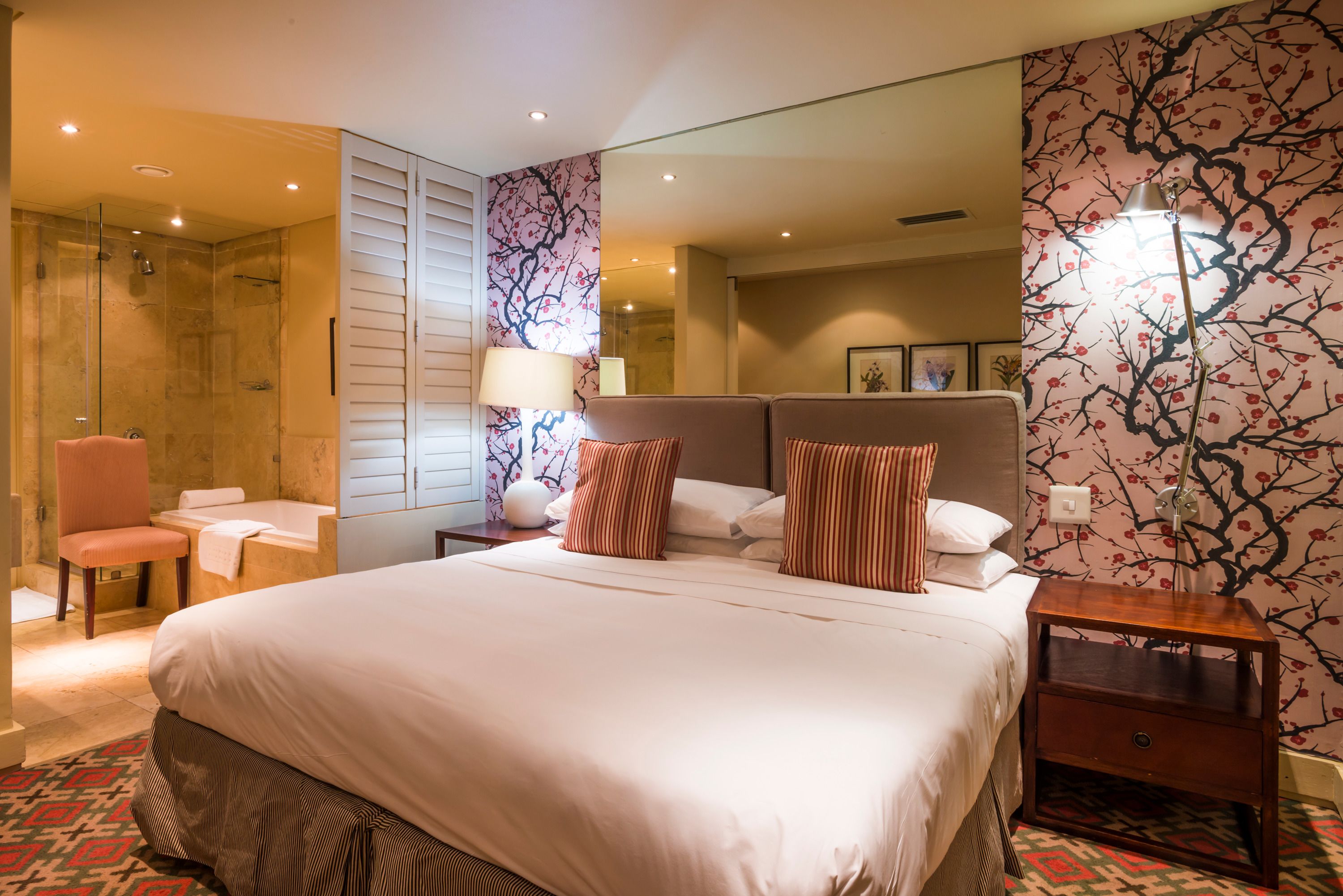 Royal Palm Hotel & Apartments
