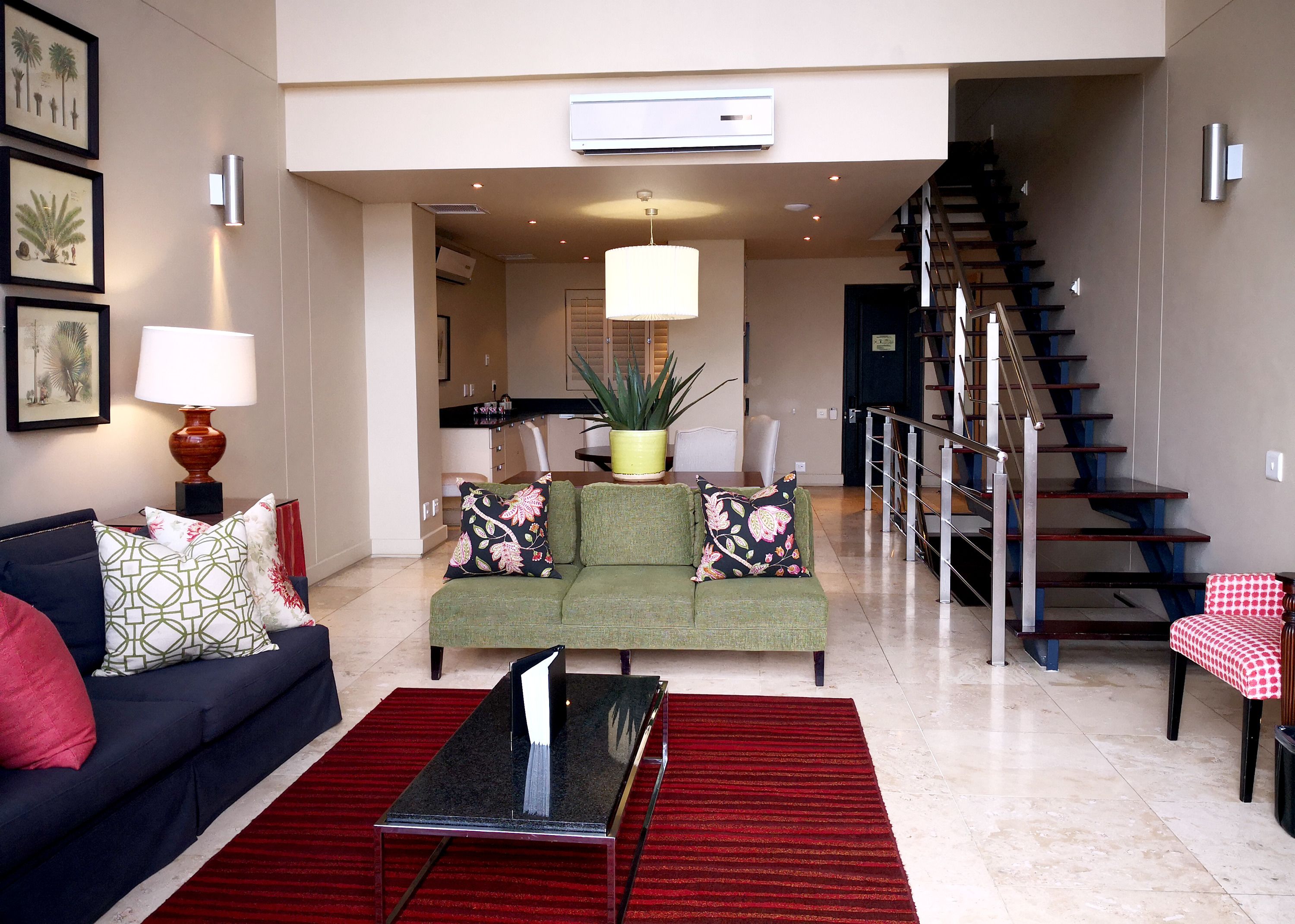Royal Palm Hotel & Apartments