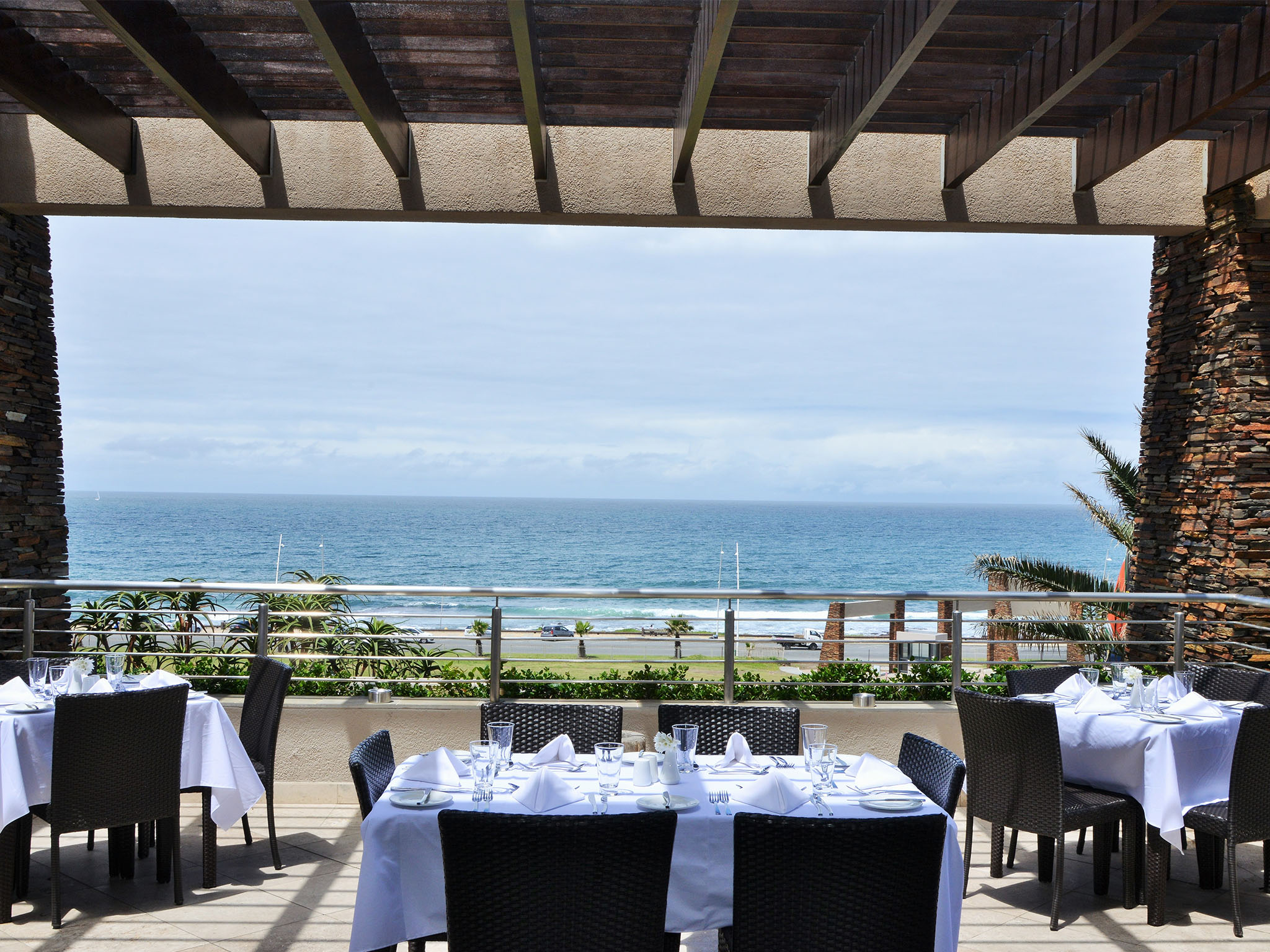 Premier Hotel EL ICC