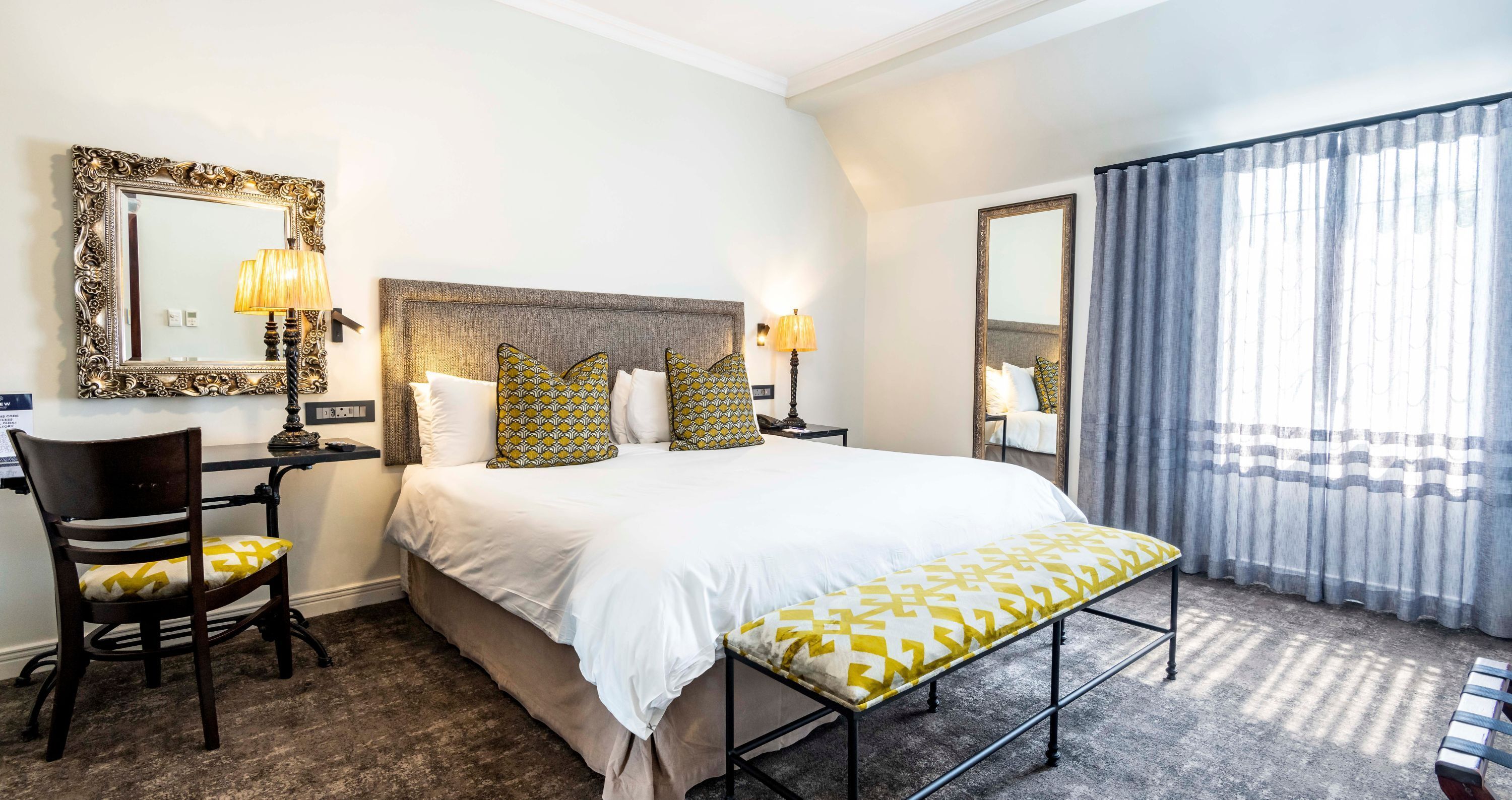 ANEW Hotel Hilton