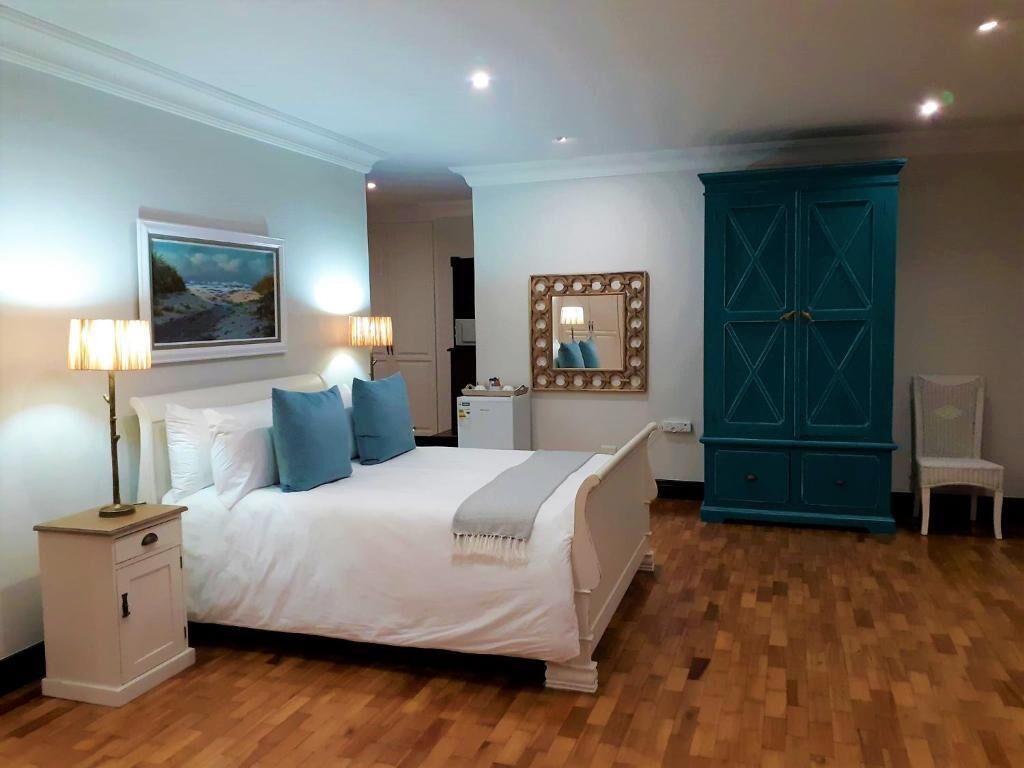 Dolphins Guest House