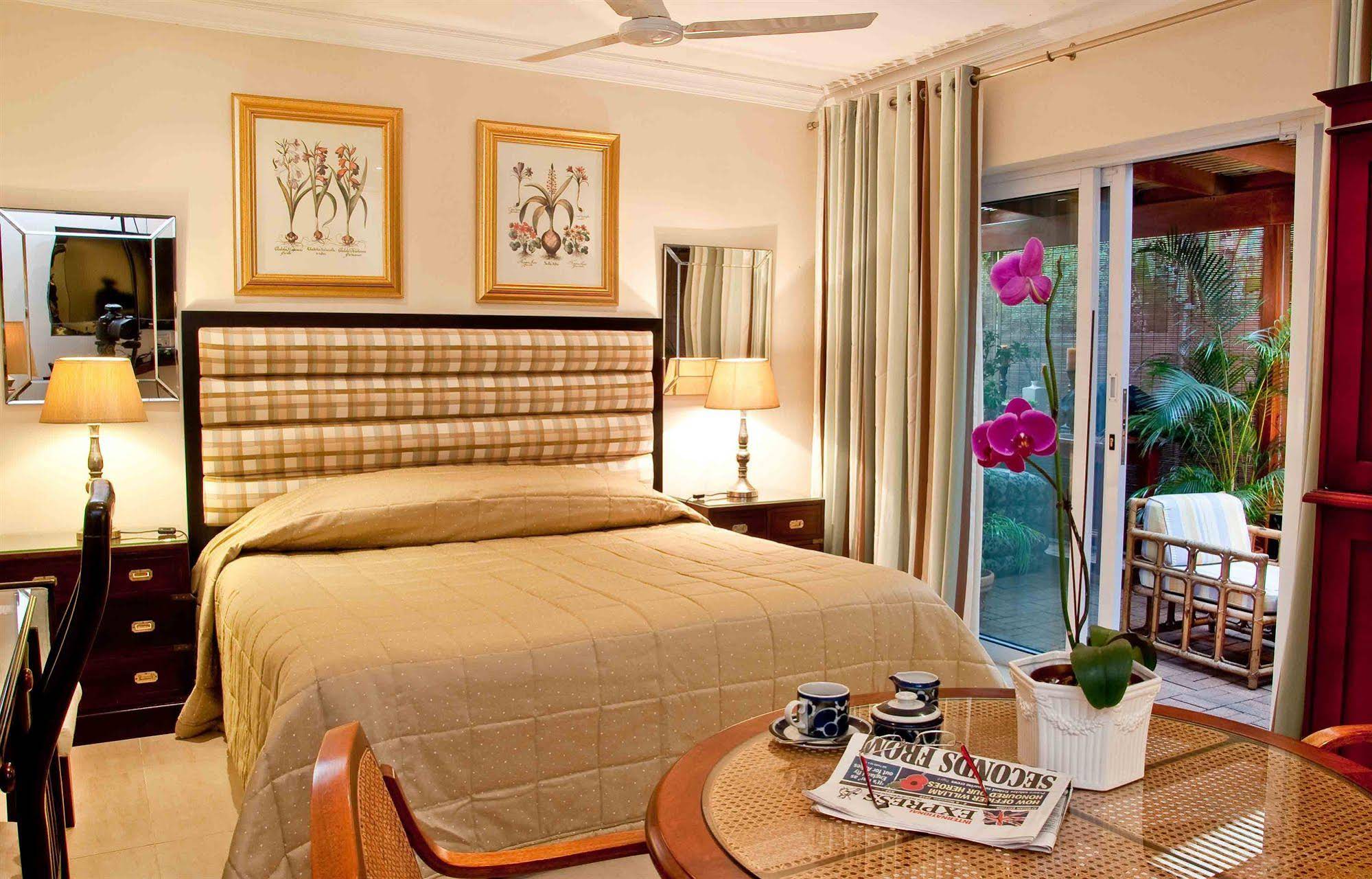 Manaar House