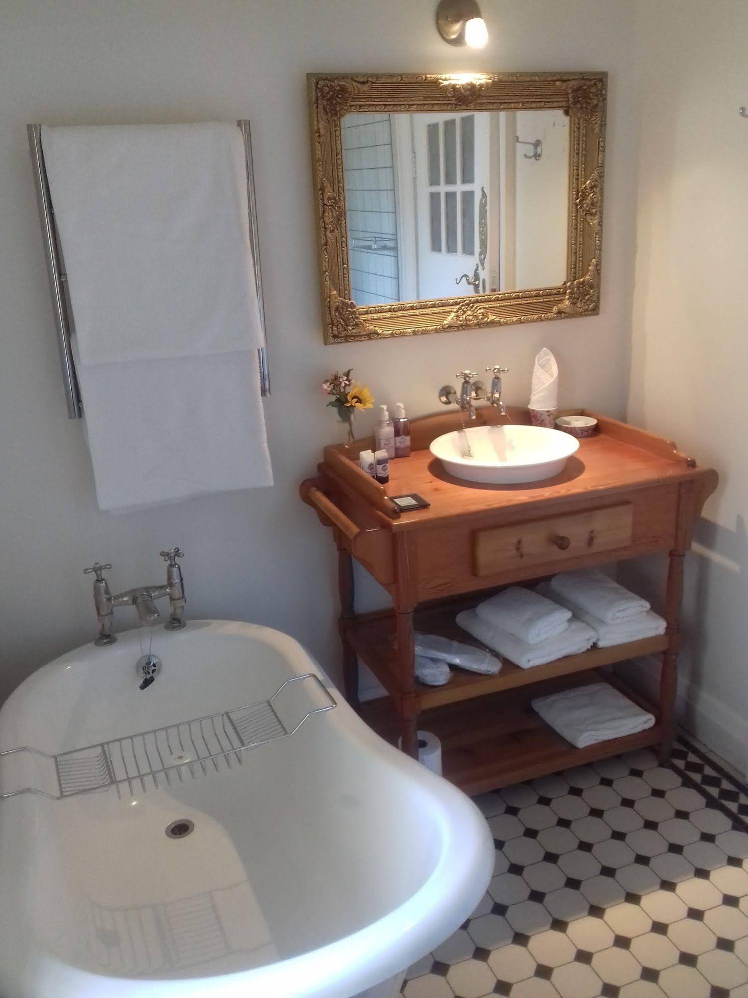 Excelsior Manor Guesthouse