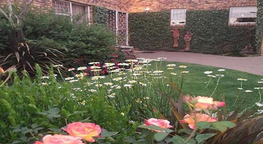 Gemsbok Cottage