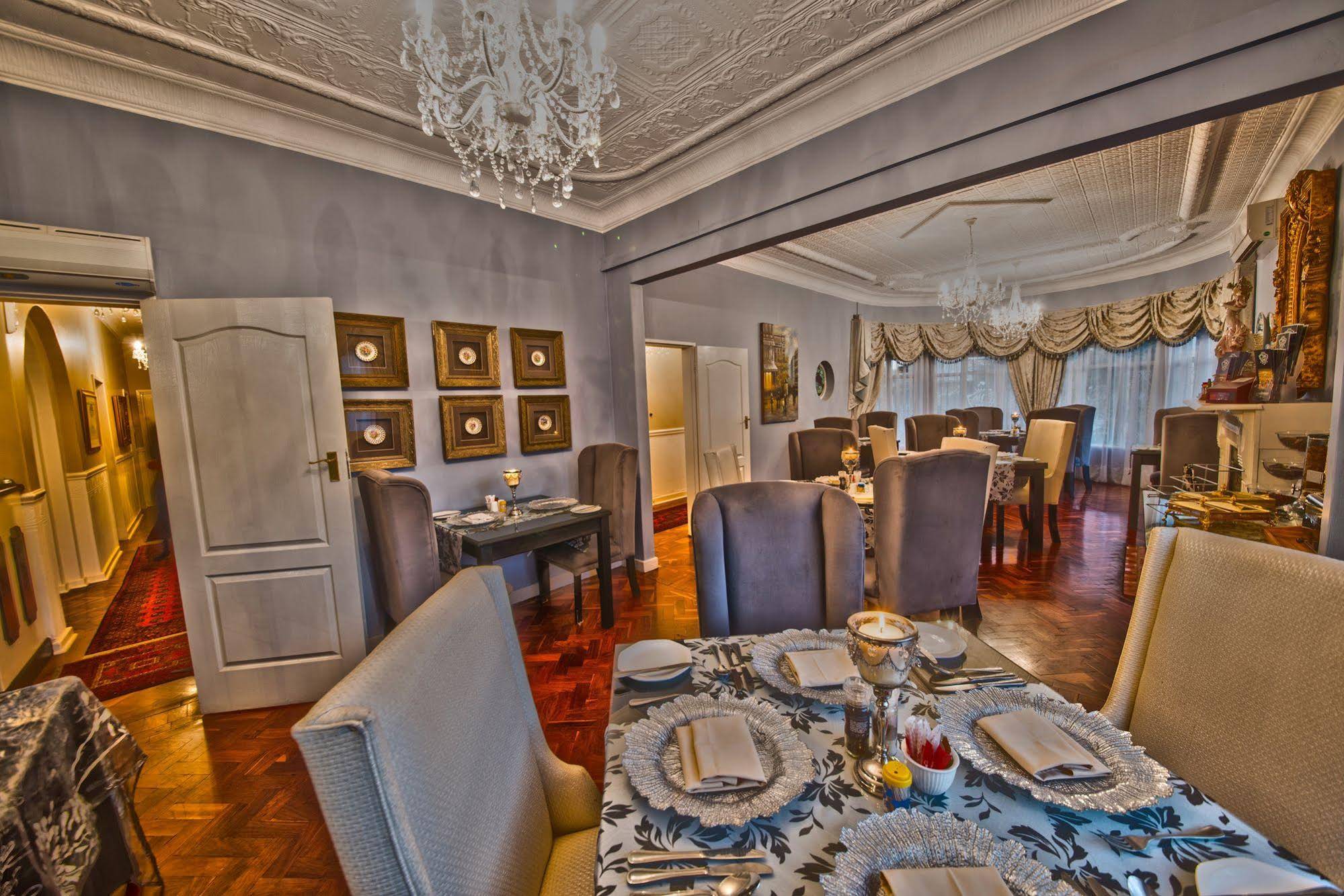 Dersley Manor