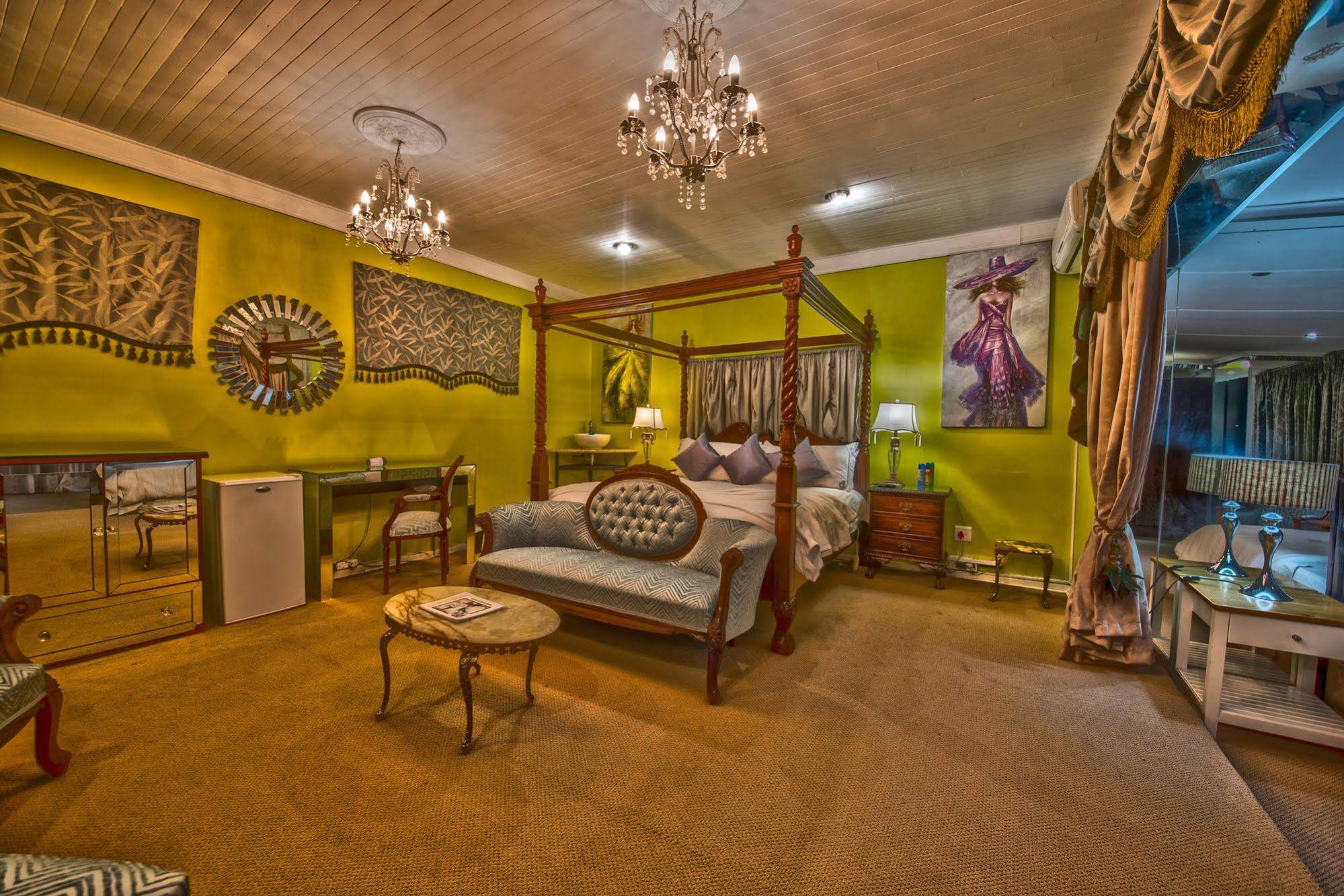 Dersley Manor